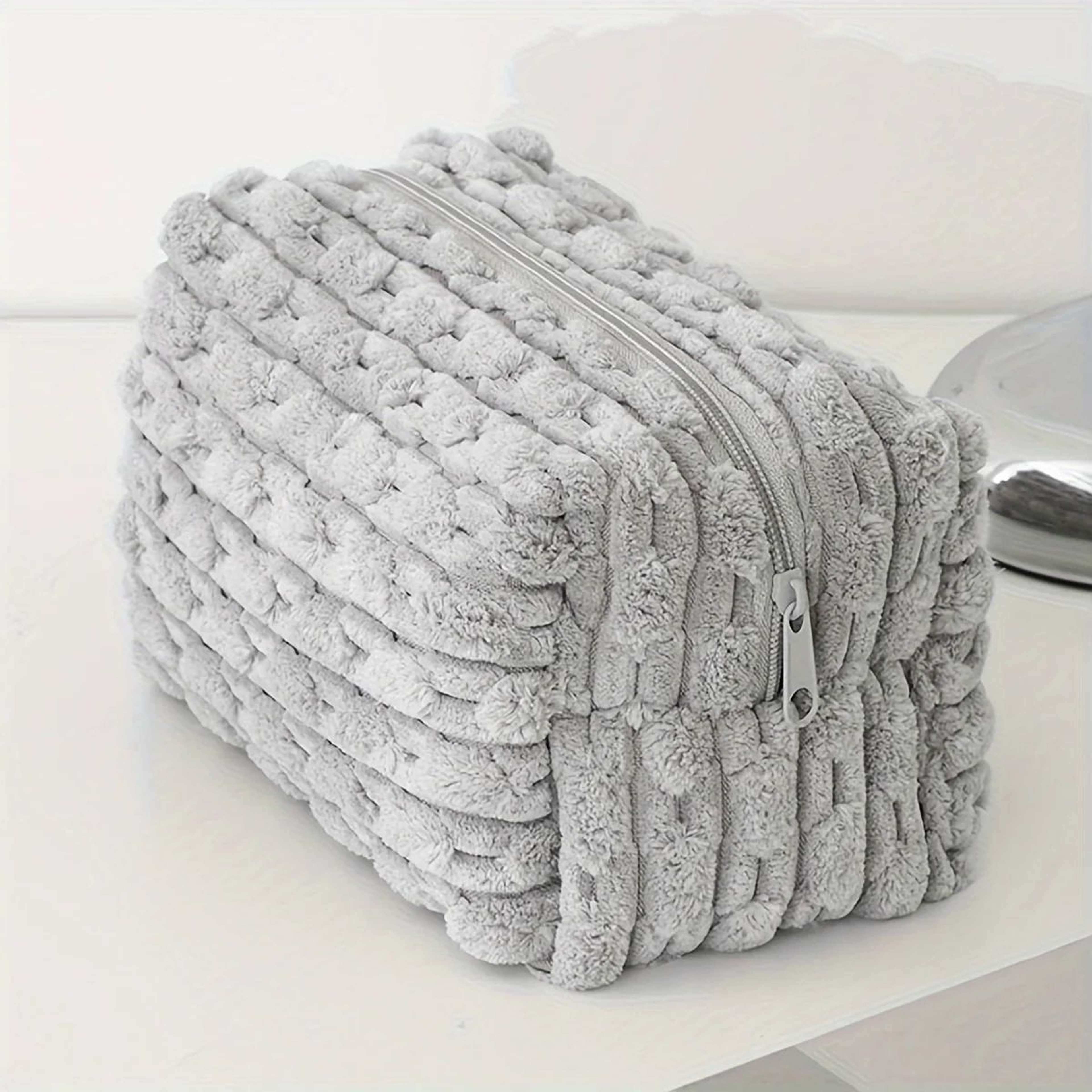 Plush Large Makeup Bag  Solid Color Portable Cosmetic Tote  Toiletry Organizer For Women Travel Sto 6