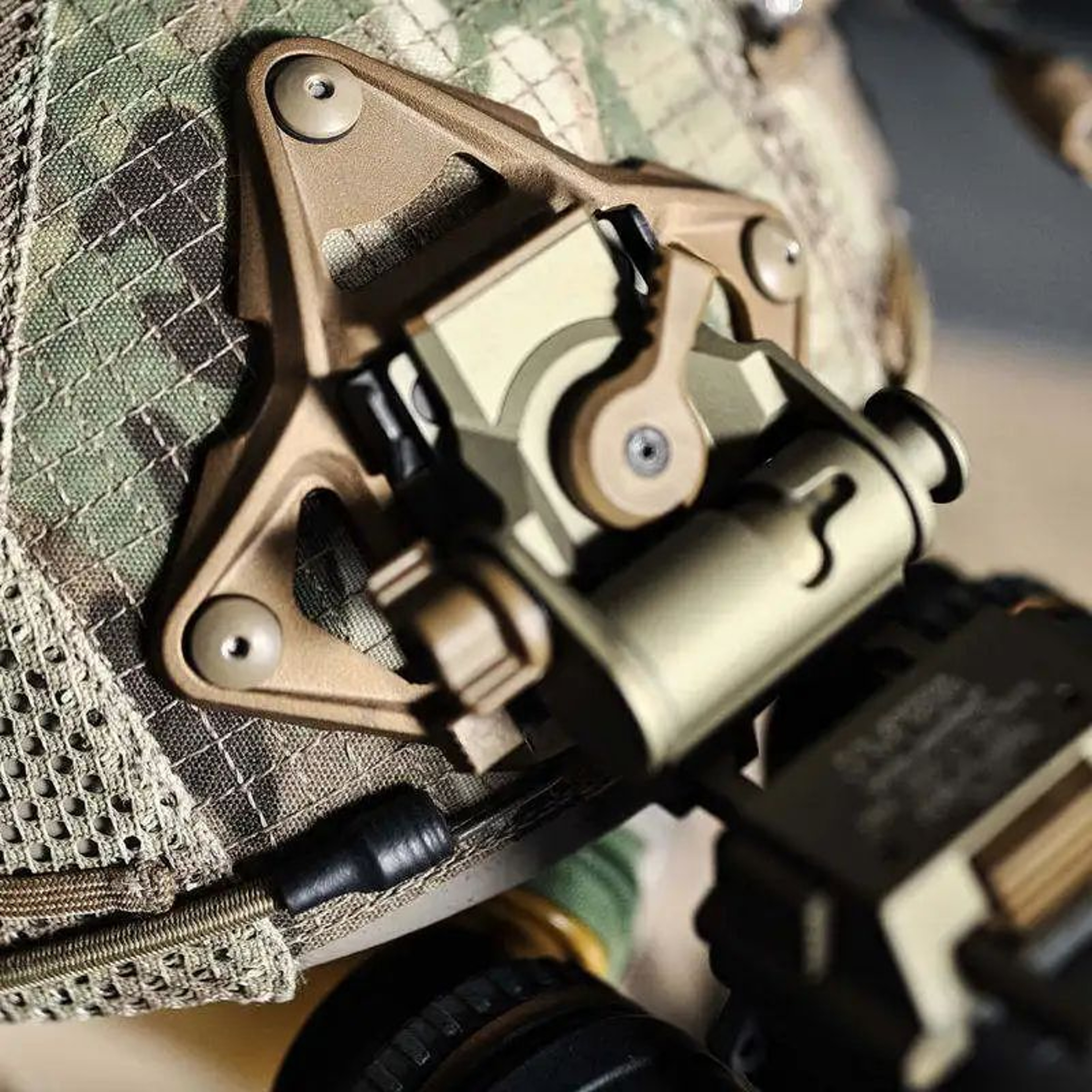 CNC Aluminum NVG Mount Base For FAST Helmet  L4G24 Shroud Adapter Secure Night Vision Bracket Acces 4