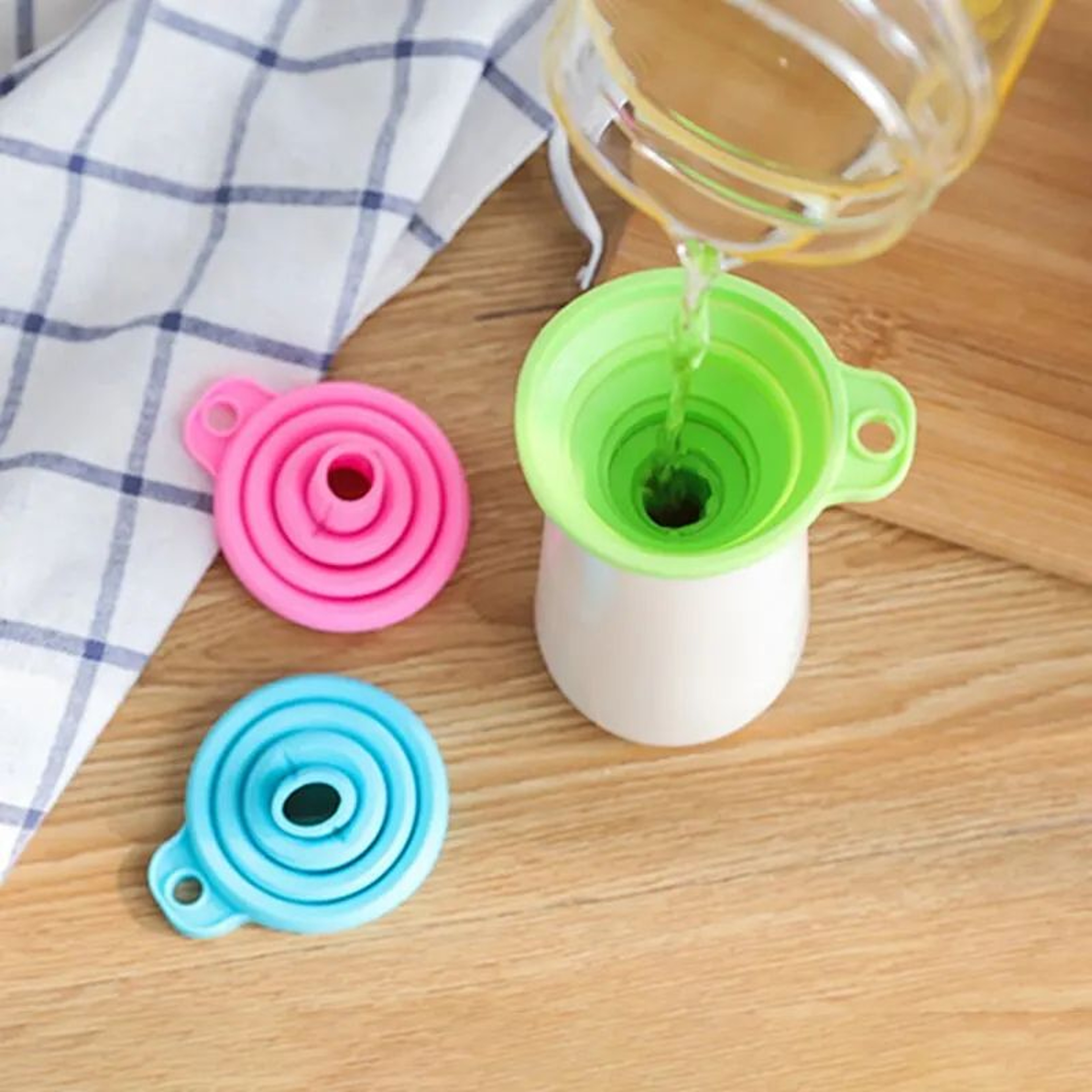 Household Telescopic Mini Folding Funnel For Kitchen Packaging  High Temperature Resistant Silicone 0
