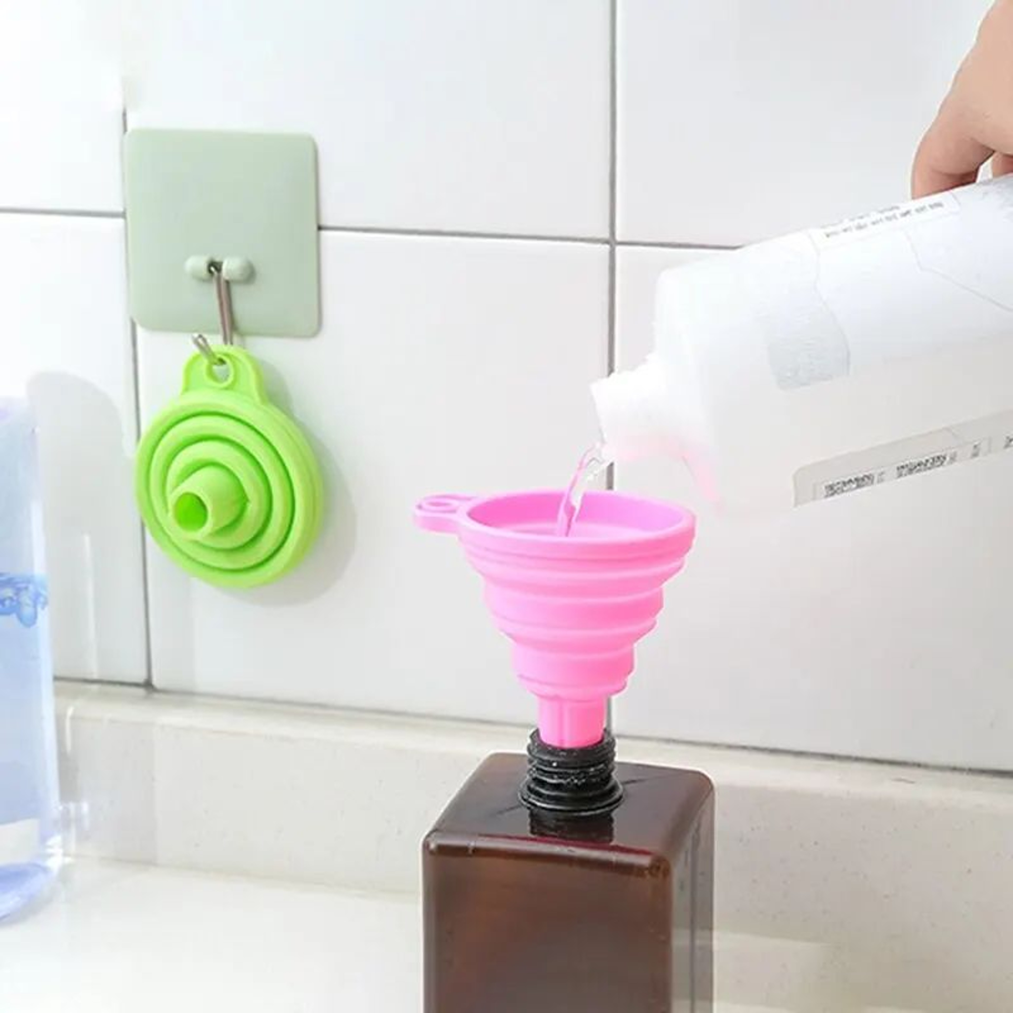 Household Telescopic Mini Folding Funnel For Kitchen Packaging  High Temperature Resistant Silicone 3