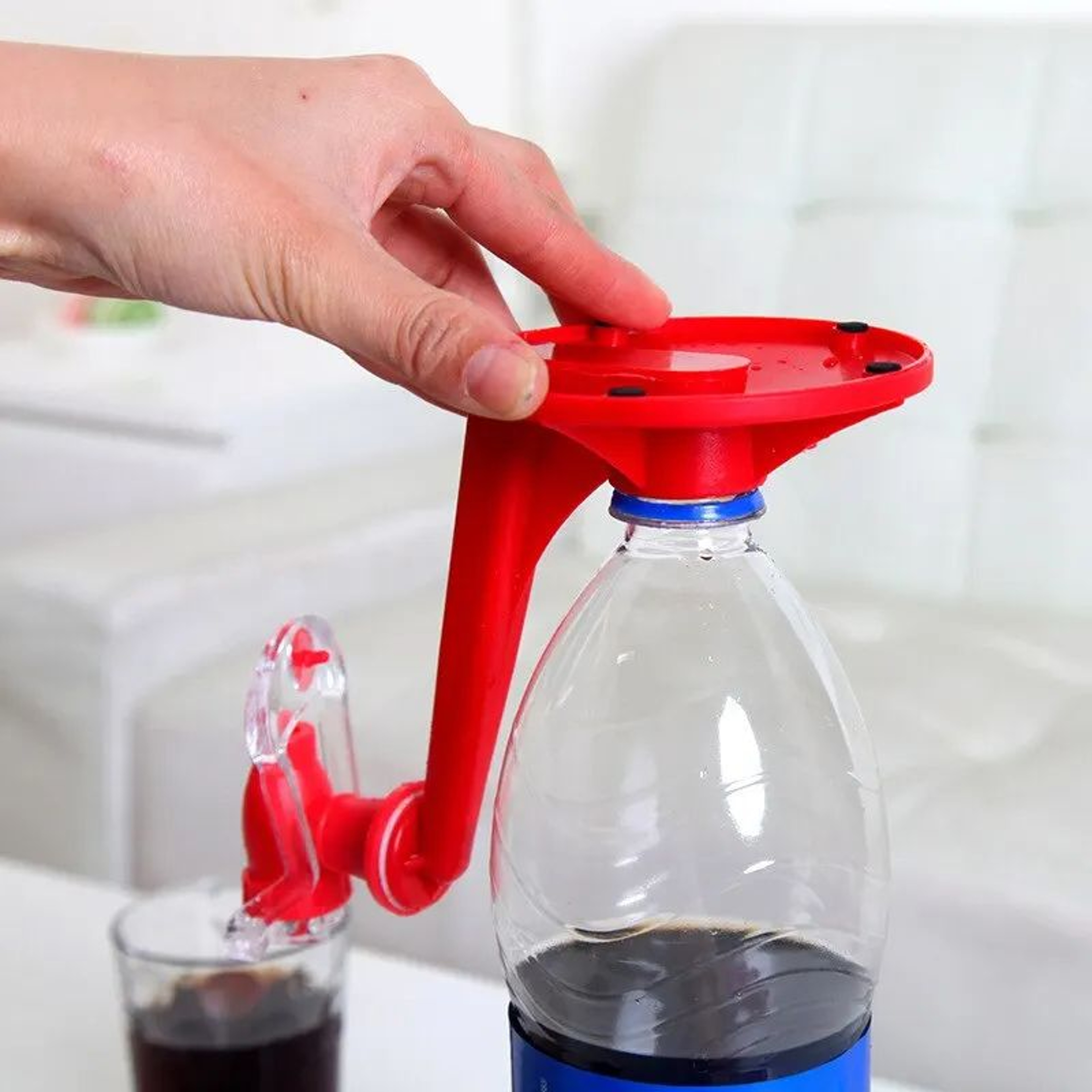 Portable Manual Pressurized Soda Dispenser Upside Down Cola Bottle Drink Machine Creative Carbonate 3