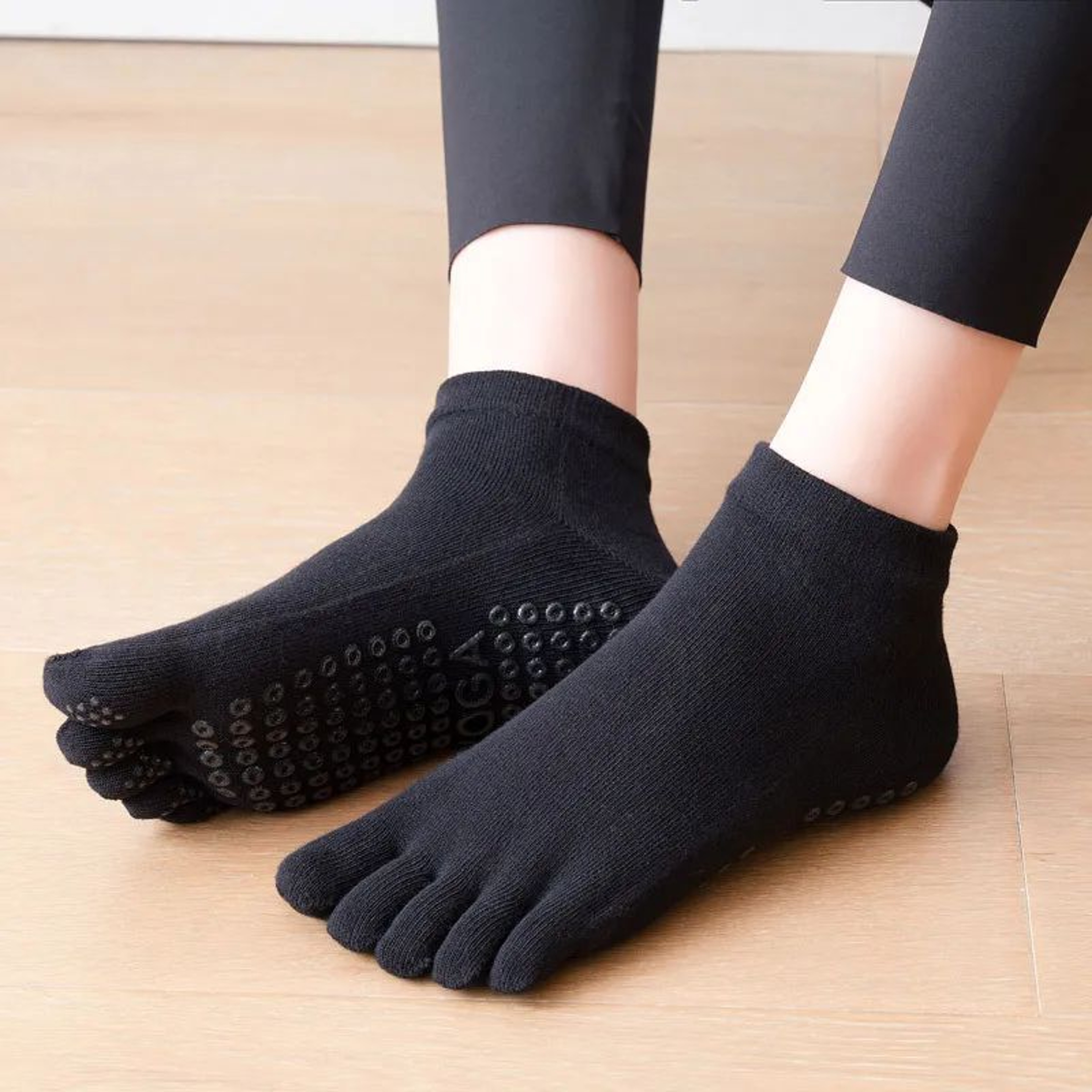 Womens Cotton FiveToe NonSlip Yoga Socks  Breathable QuickDry Pilates  Dance Fitness Grip Socks 0