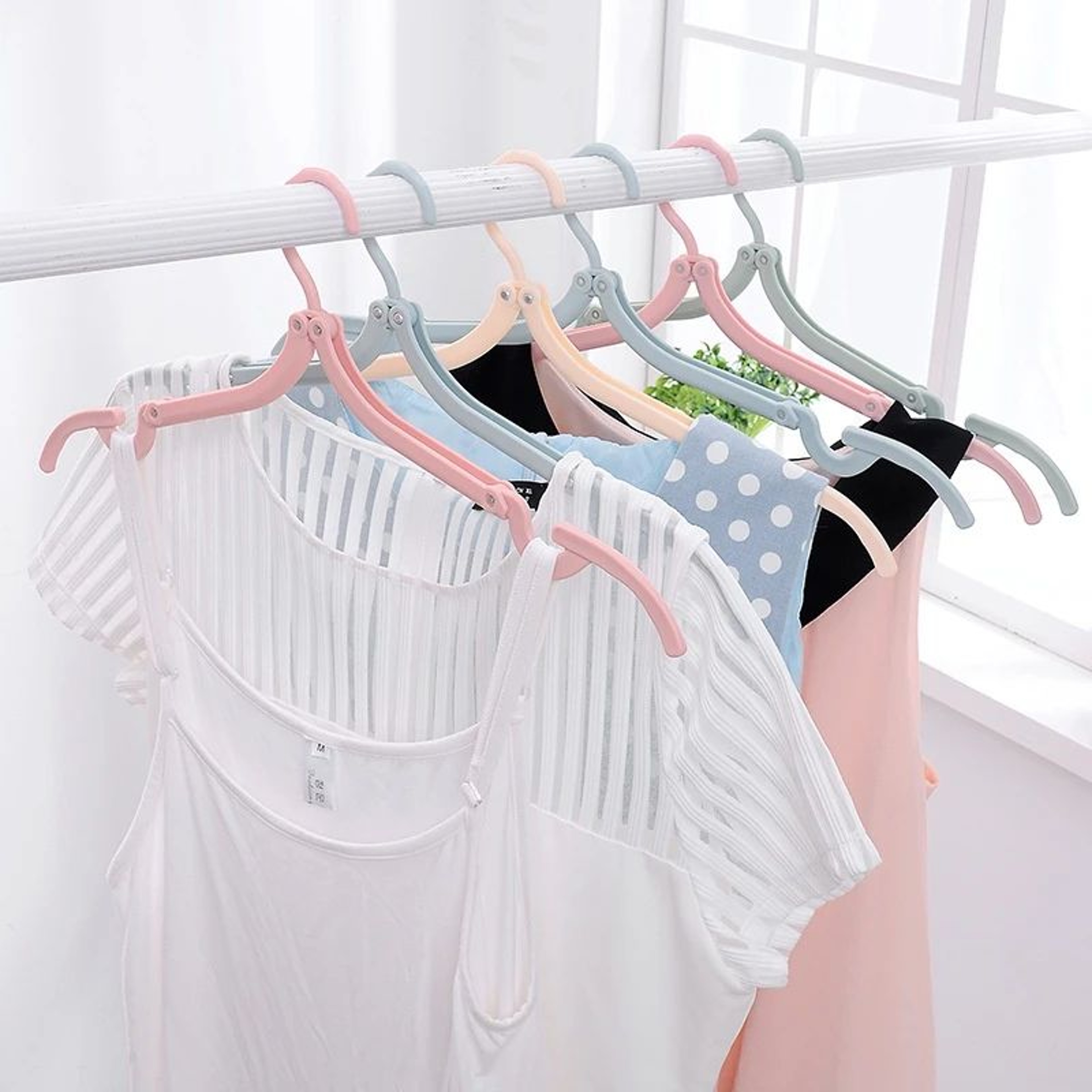 Foldable Portable Travel Clothes Hanger Rack With AntiSlip Grooves  Clips 2