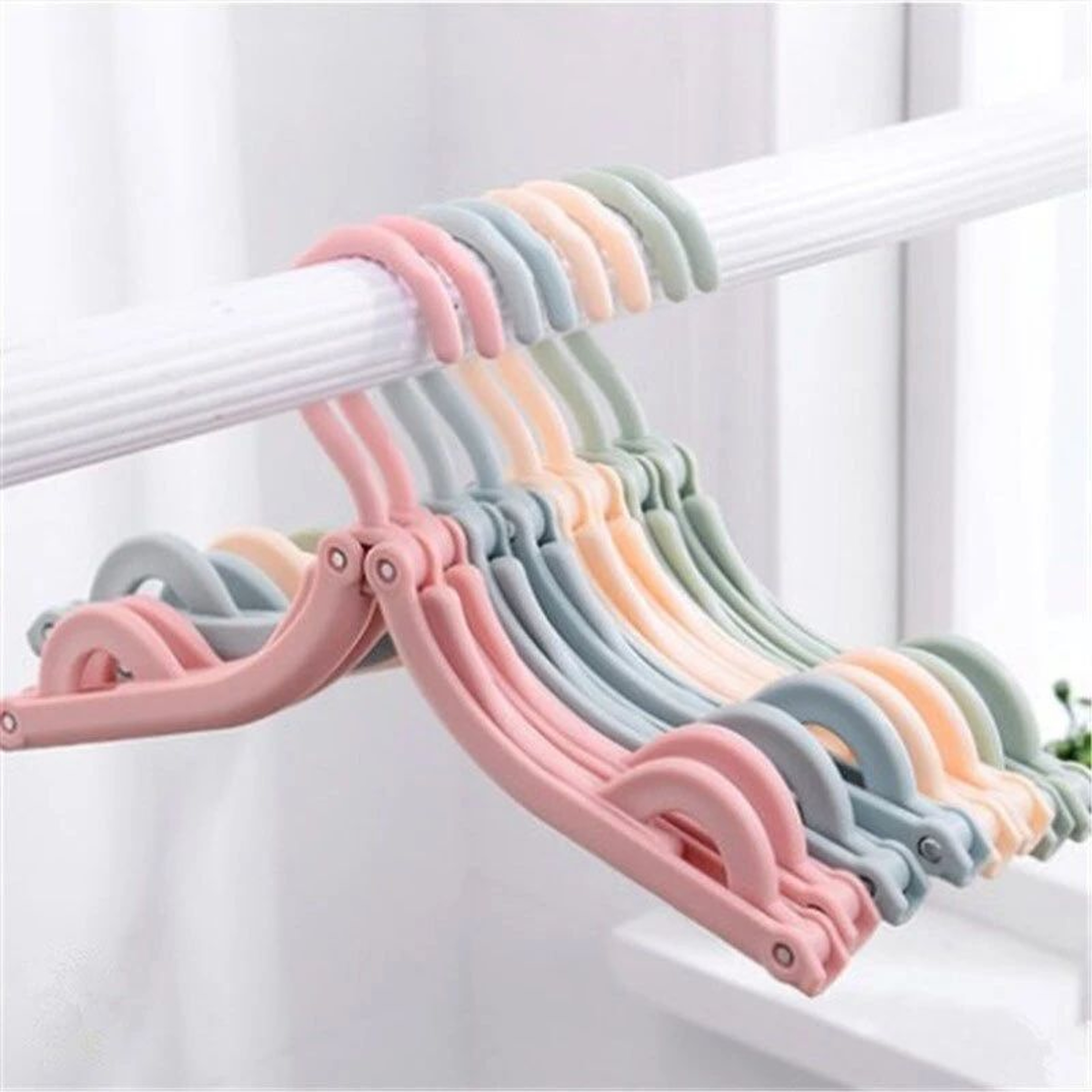 Foldable Portable Travel Clothes Hanger Rack With AntiSlip Grooves  Clips 4