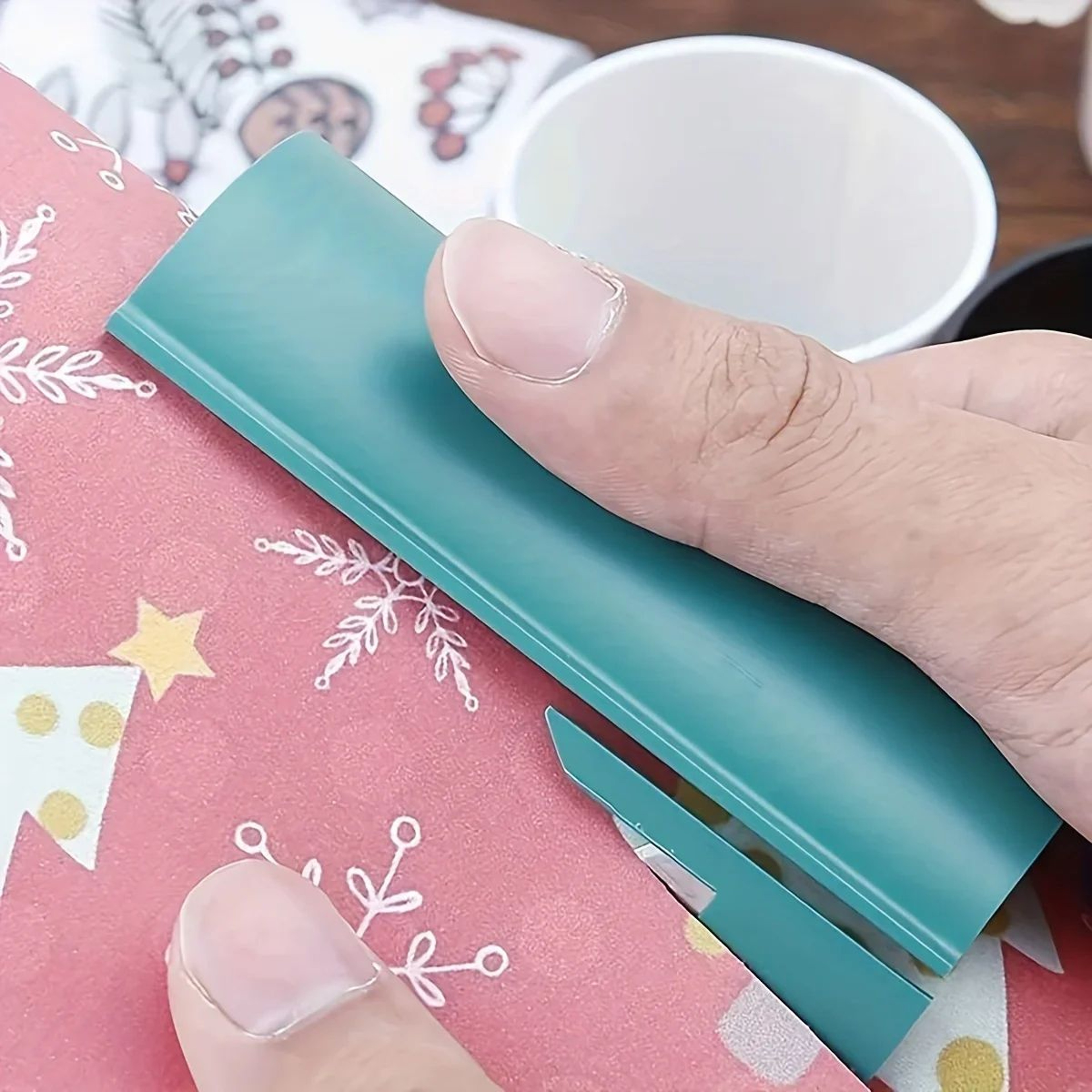 Portable Mini Wrapping Paper Cutter  Christmas Gift Wrap Cutting Tool 4