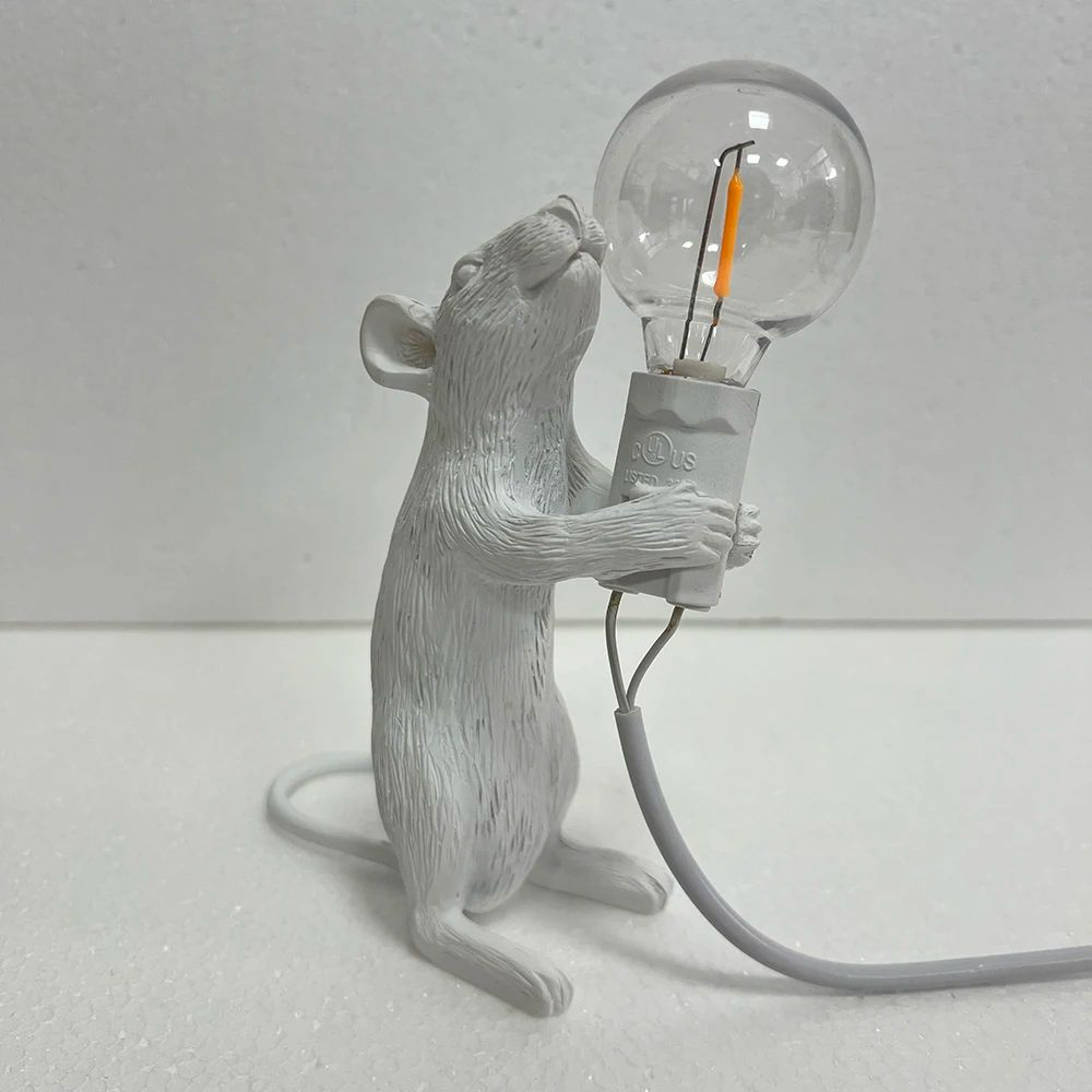 Modern Resin Animal LED Table Lamp  Mouse Cat Squirrel Decorative Desk  Night Light 4