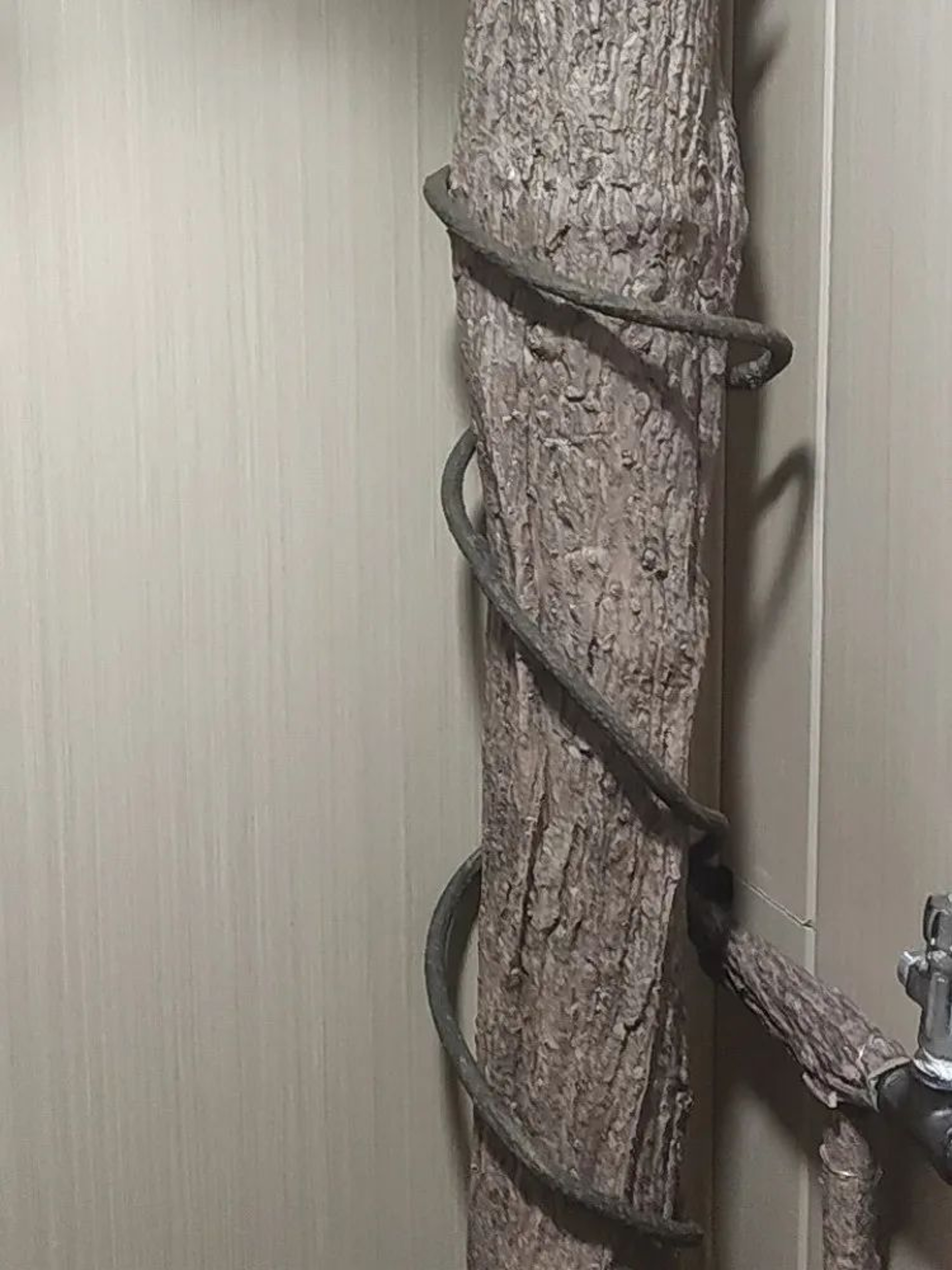 Artificial Tree Bark Column Decor  Realistic Silicone Landscaping Pillar Cover For Garden  Home 3