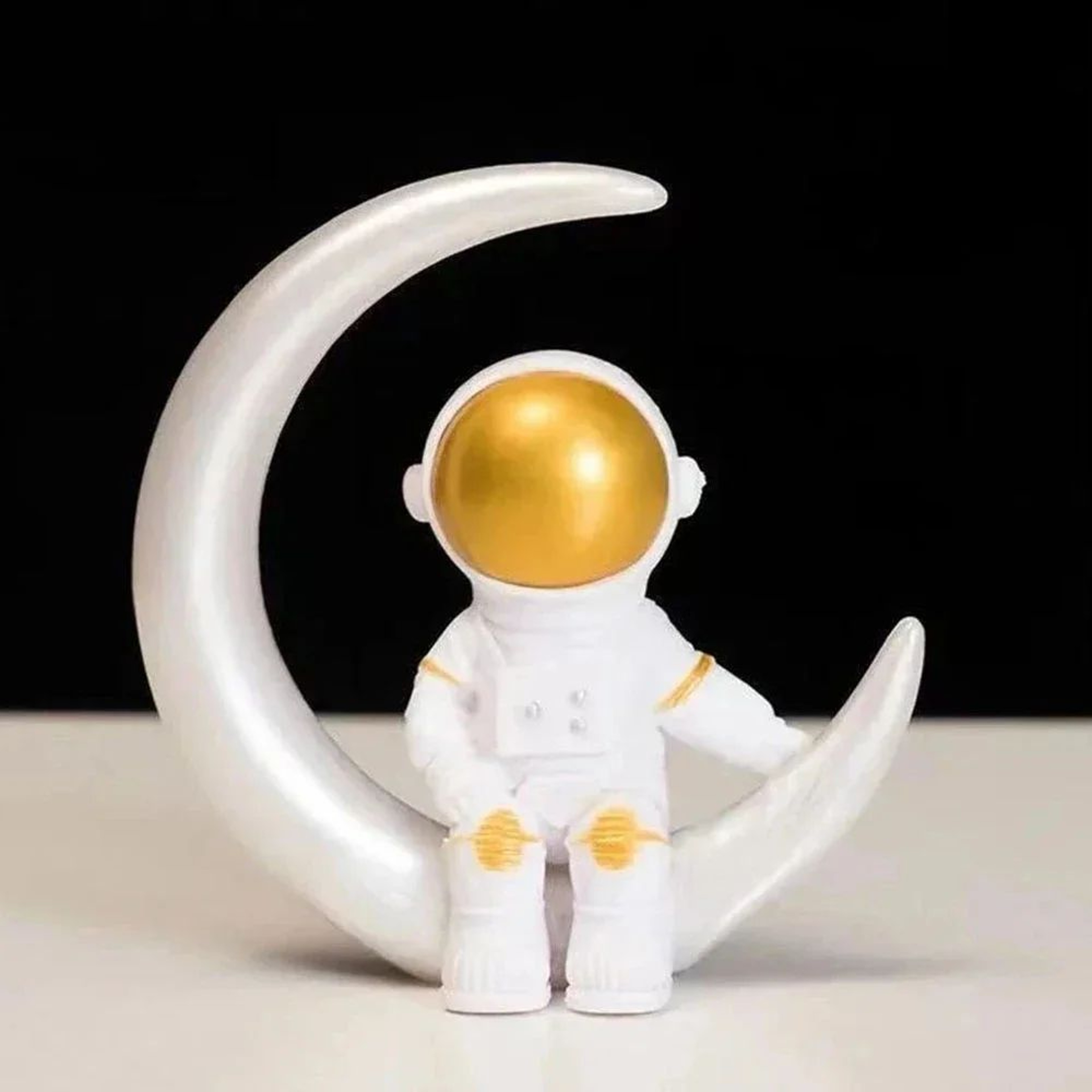 4pcs Astronaut Figurine Set  Space Spaceman Mini Statues For Kids Desk  Home Decor 3