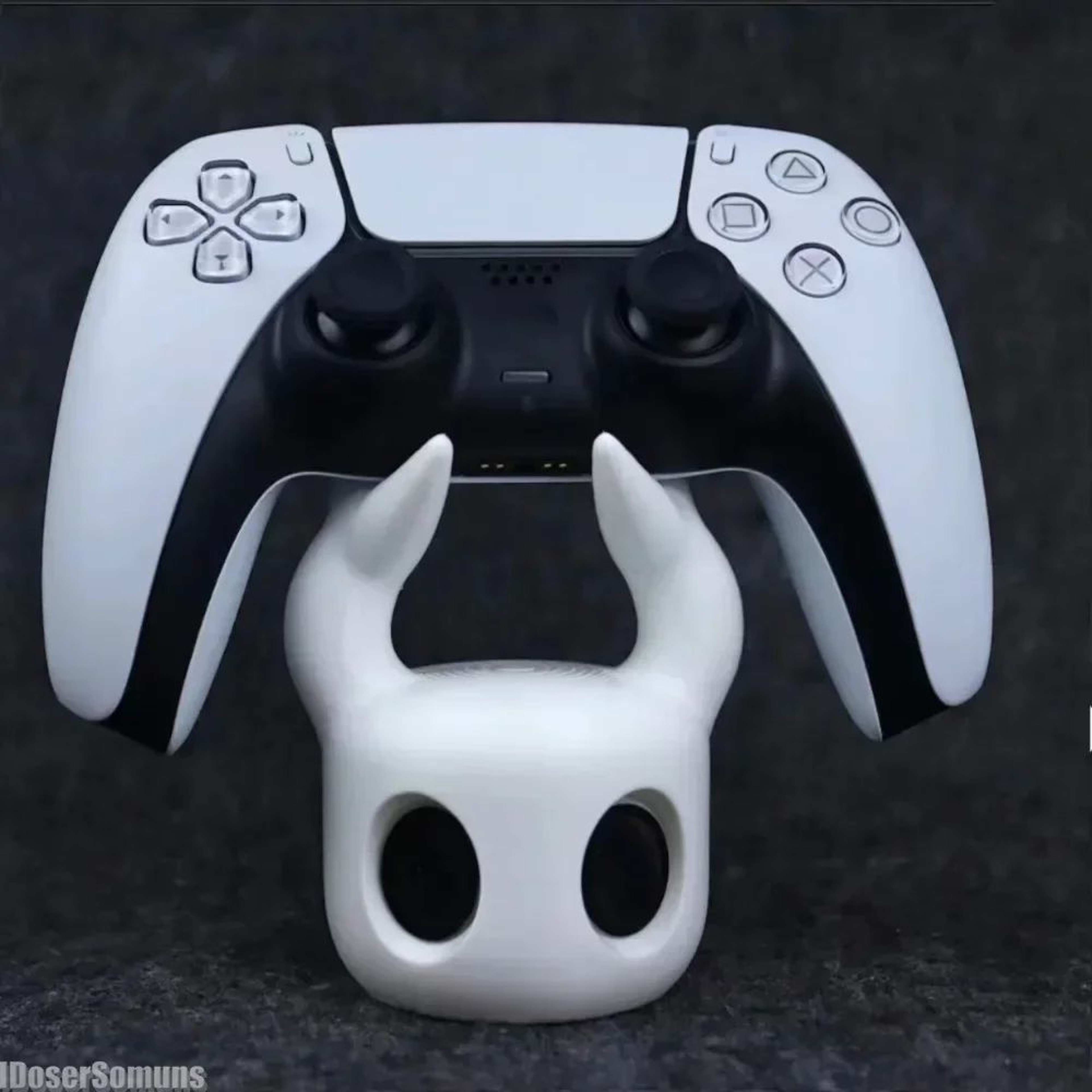 Universal PS5 PS4 Xbox Controller Stand  Desktop Gamepad Storage Holder For Switch  Steam Deck 4