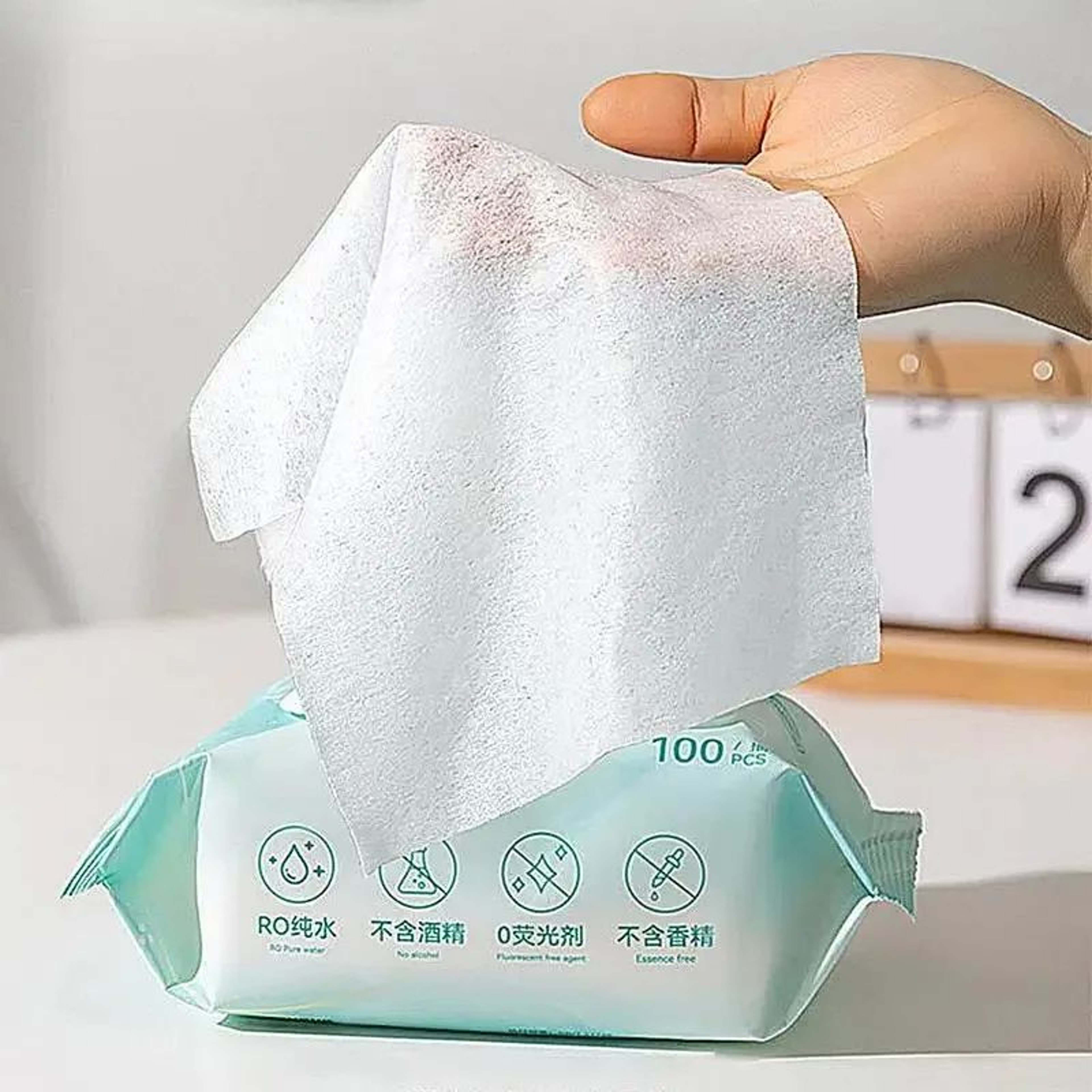 100 Pcs Pet Cleaning Wipes  Deodorizing Paw Face  Tear Stain Wipes For Cats  Dogs 4