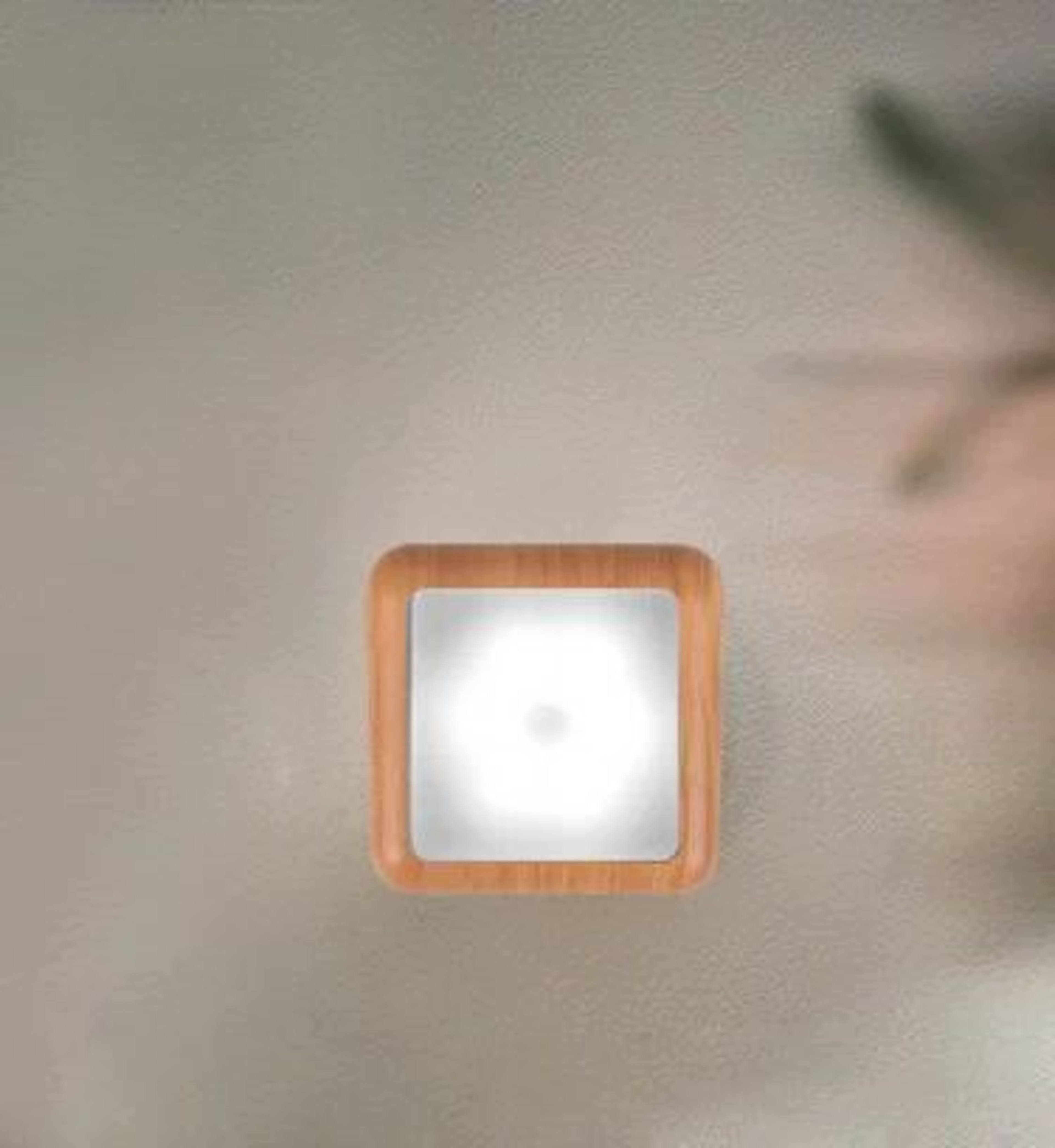 Wood Grain Motion Sensor LED Night Light  Wireless Battery Powered Smart Closet Cabinet Light For S 6