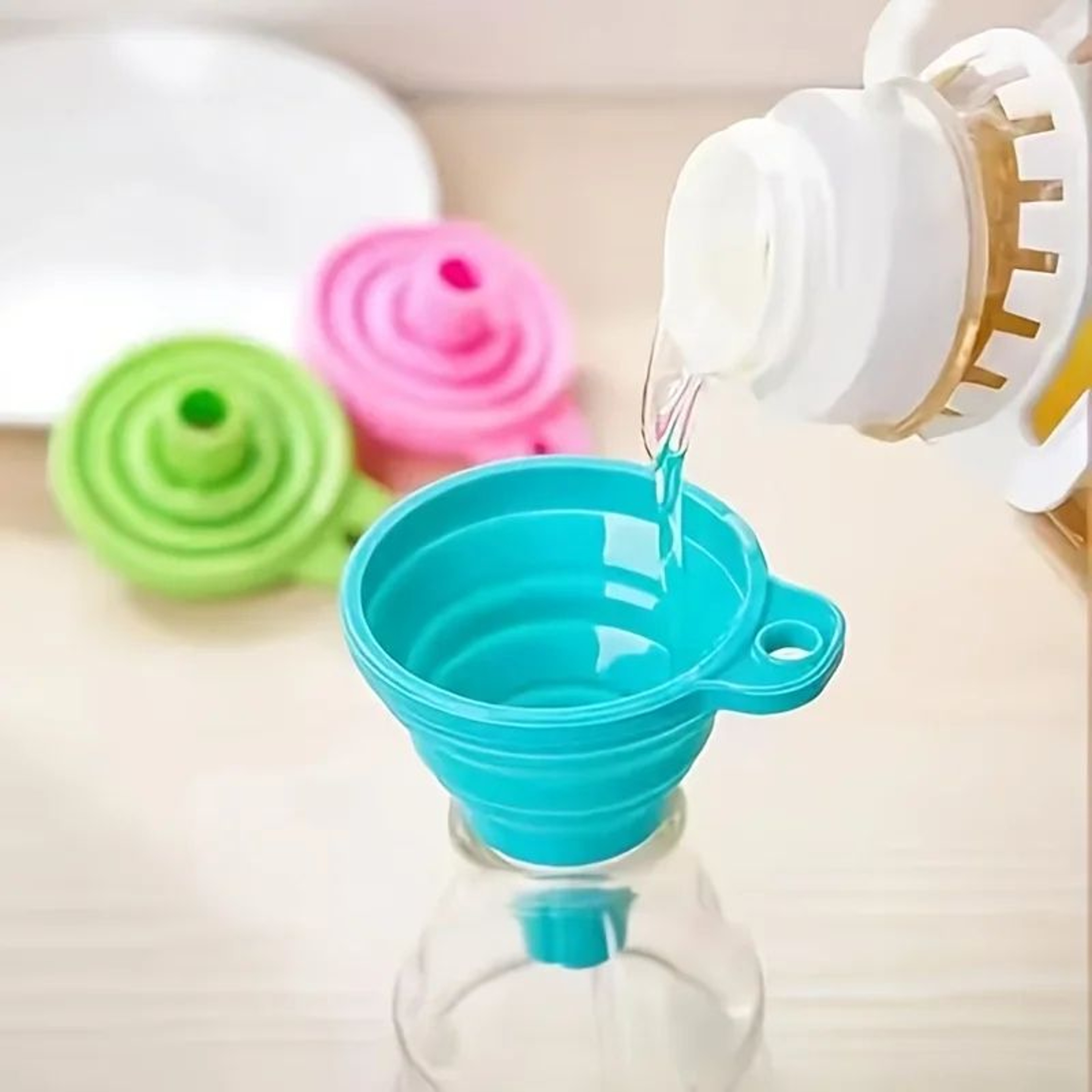 Collapsible Silicone Telescopic Funnel  Foldable Mini Oil Fuel  Liquid Transfer Funnel For Cars Mot 5