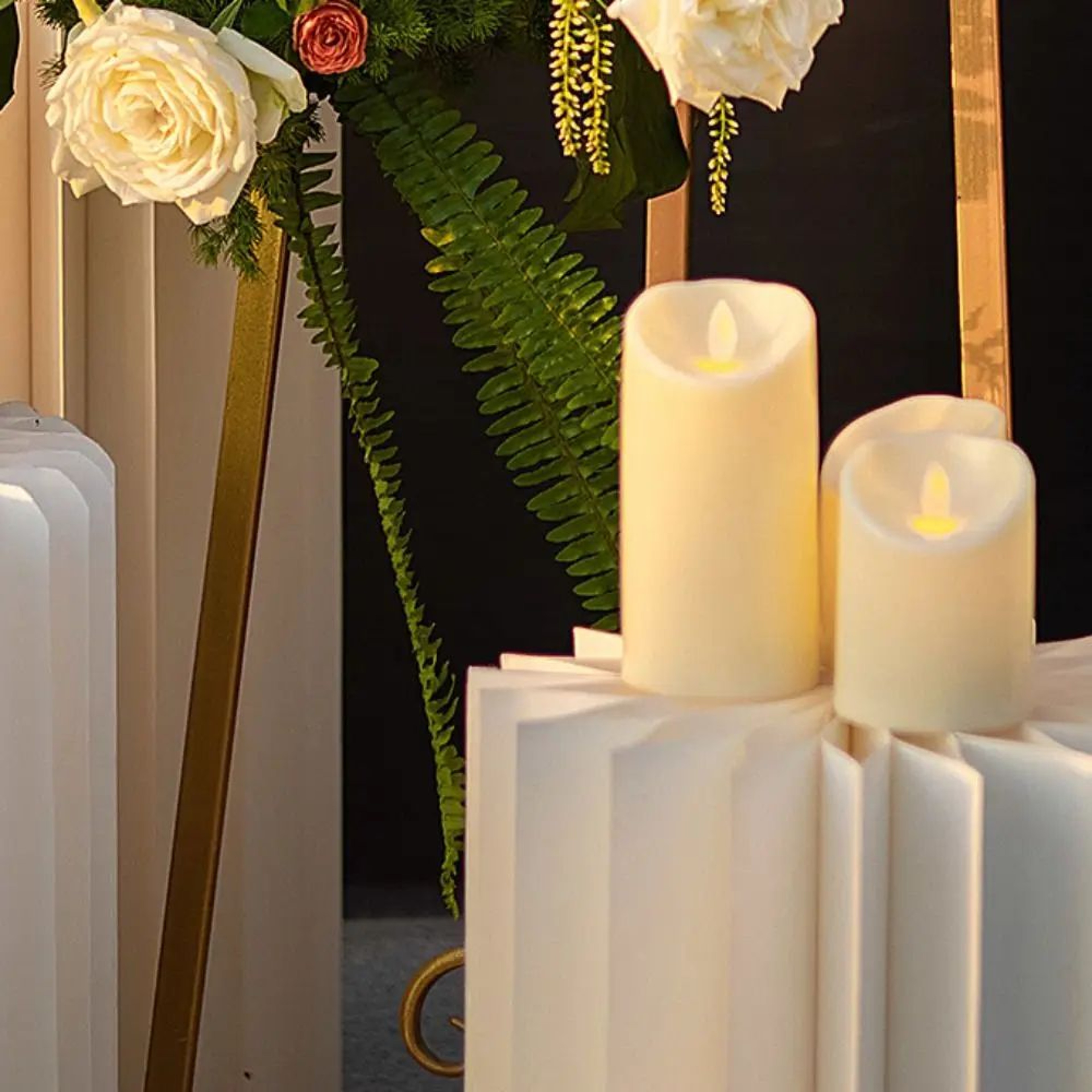 Creative LED Electronic Candle Swinging Light  Flameless Warm Yellow Battery Operated Decorative LE 4