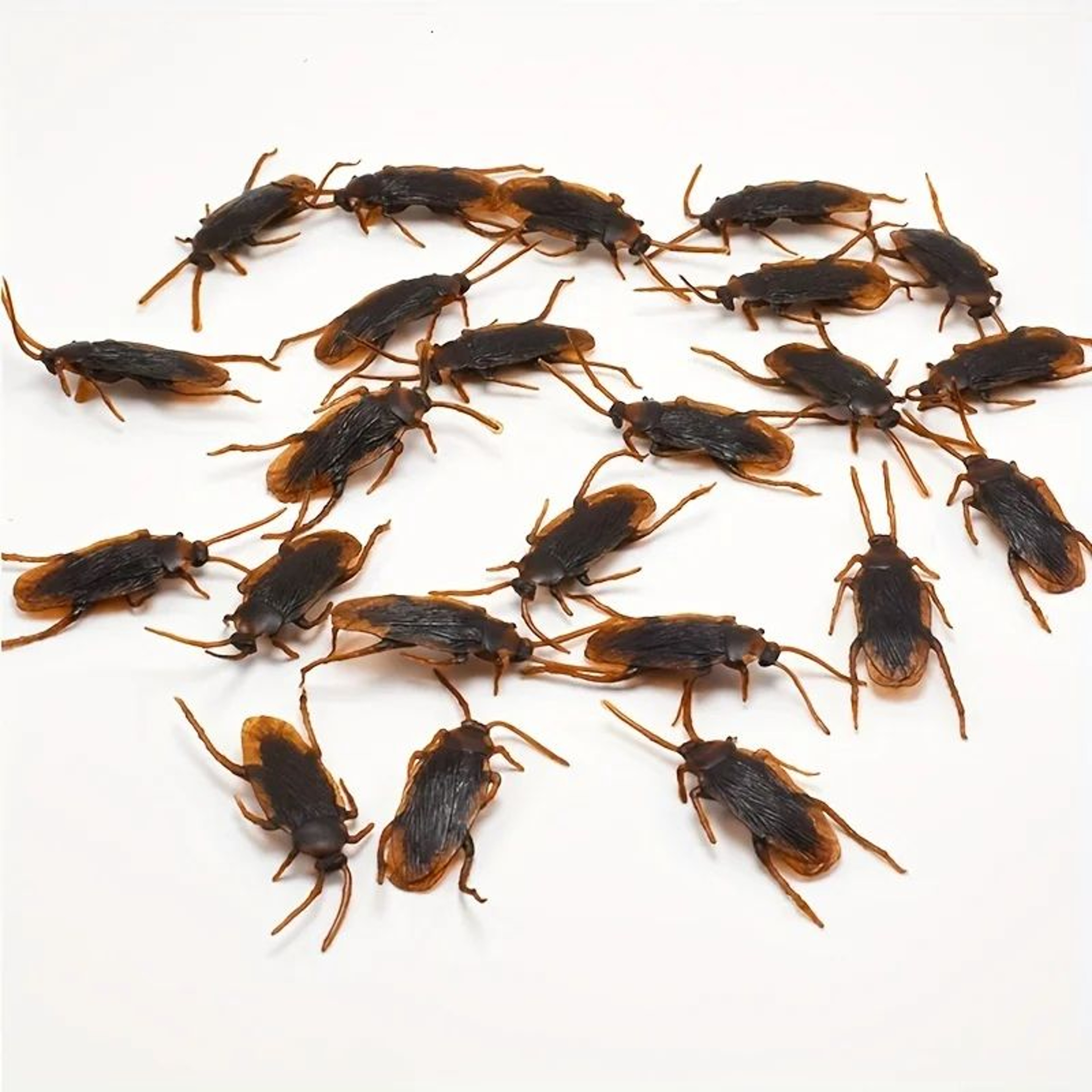 Realistic Fake Cockroach Prank Toy  Simulation Bug Novelty For Halloween Parties  Gag Gifts 4