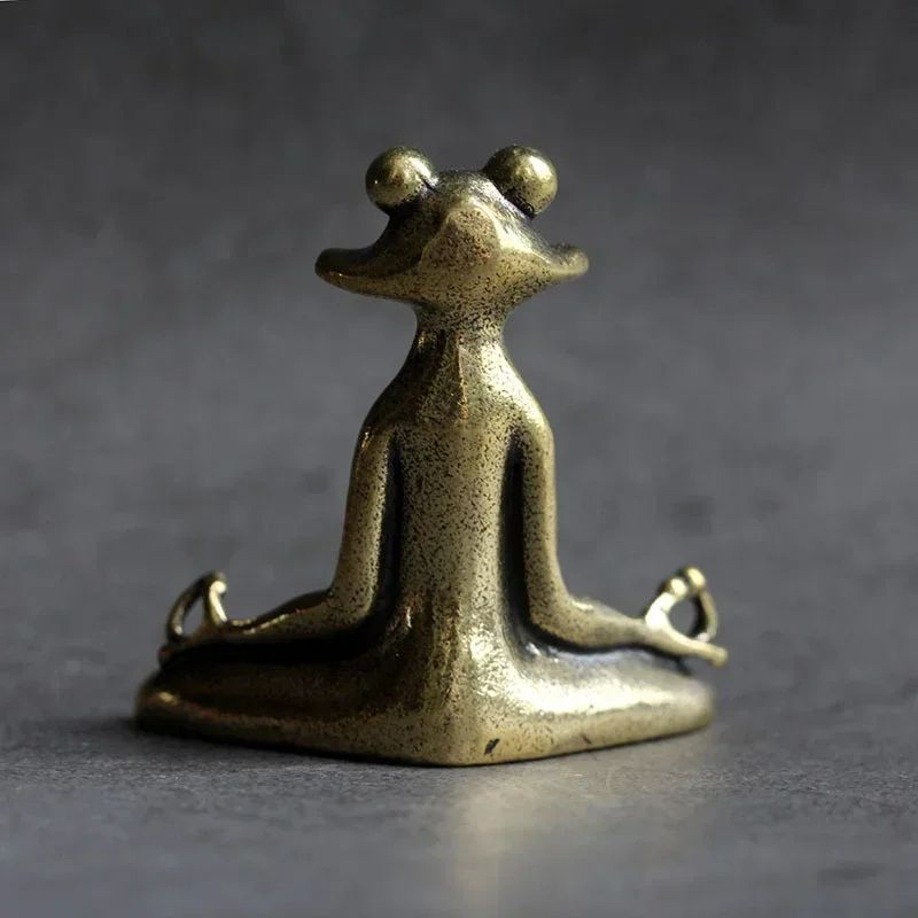 Solid Bronze Zen Frog Incense Holder  Retro Copper Tea Pet Ornament  Meditation Decor 1
