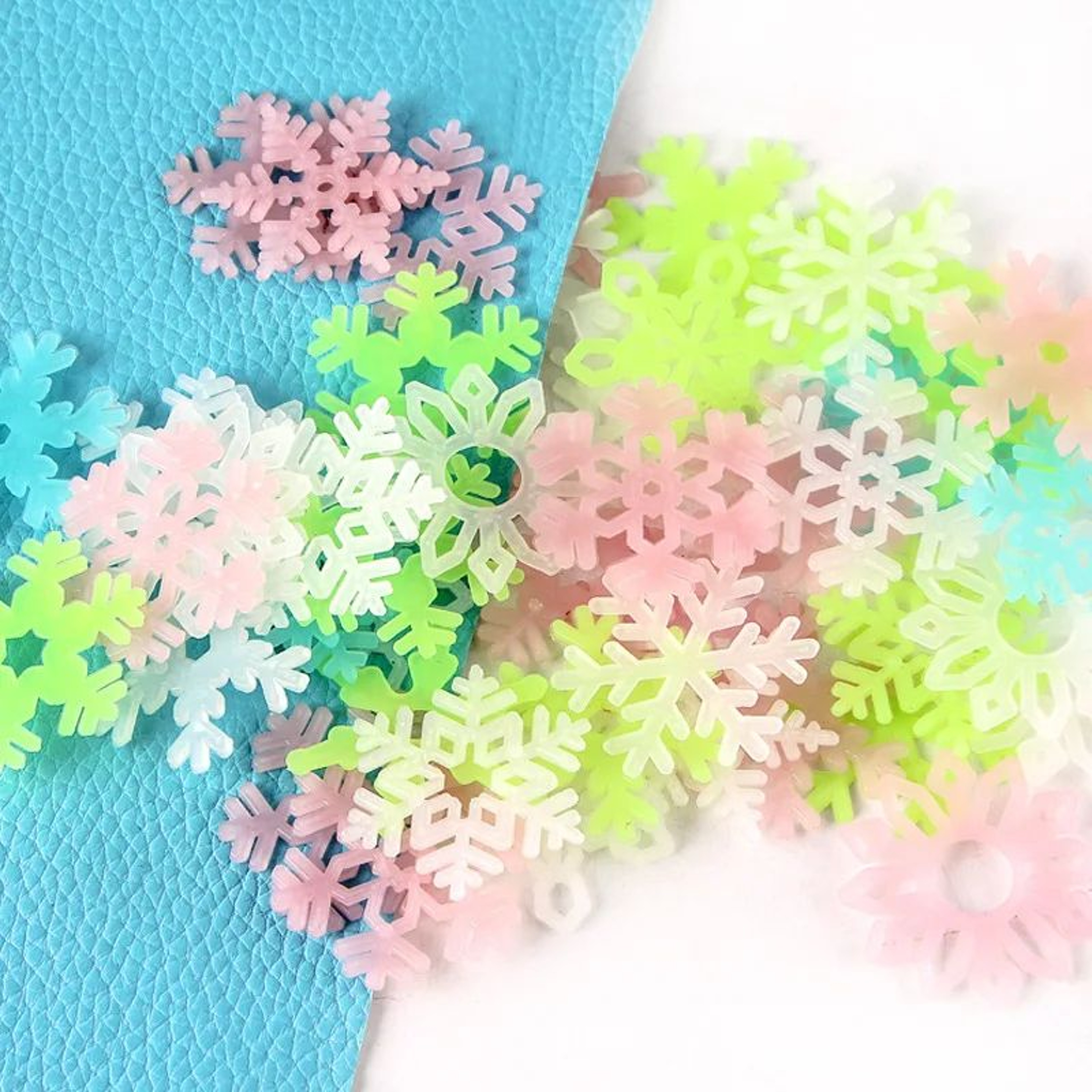 50pcs Glow In The Dark Snowflake Wall Stickers  Luminous Christmas Decals For Kids Bedroom  Home De 2
