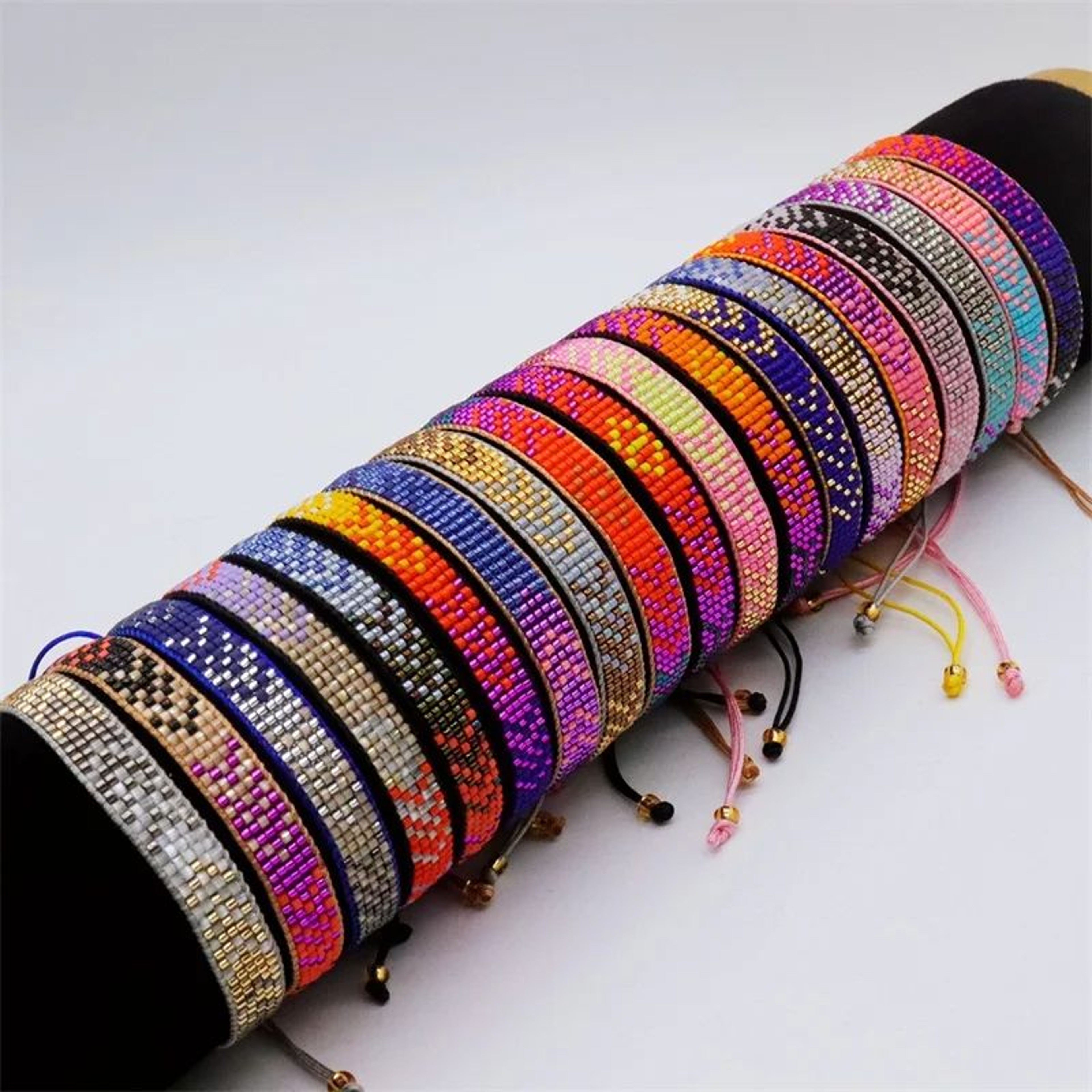 Handmade Miyuki Seed Bead Arrow Pattern Bracelet  Woven Boho Beaded Strand Bracelet For Women 1