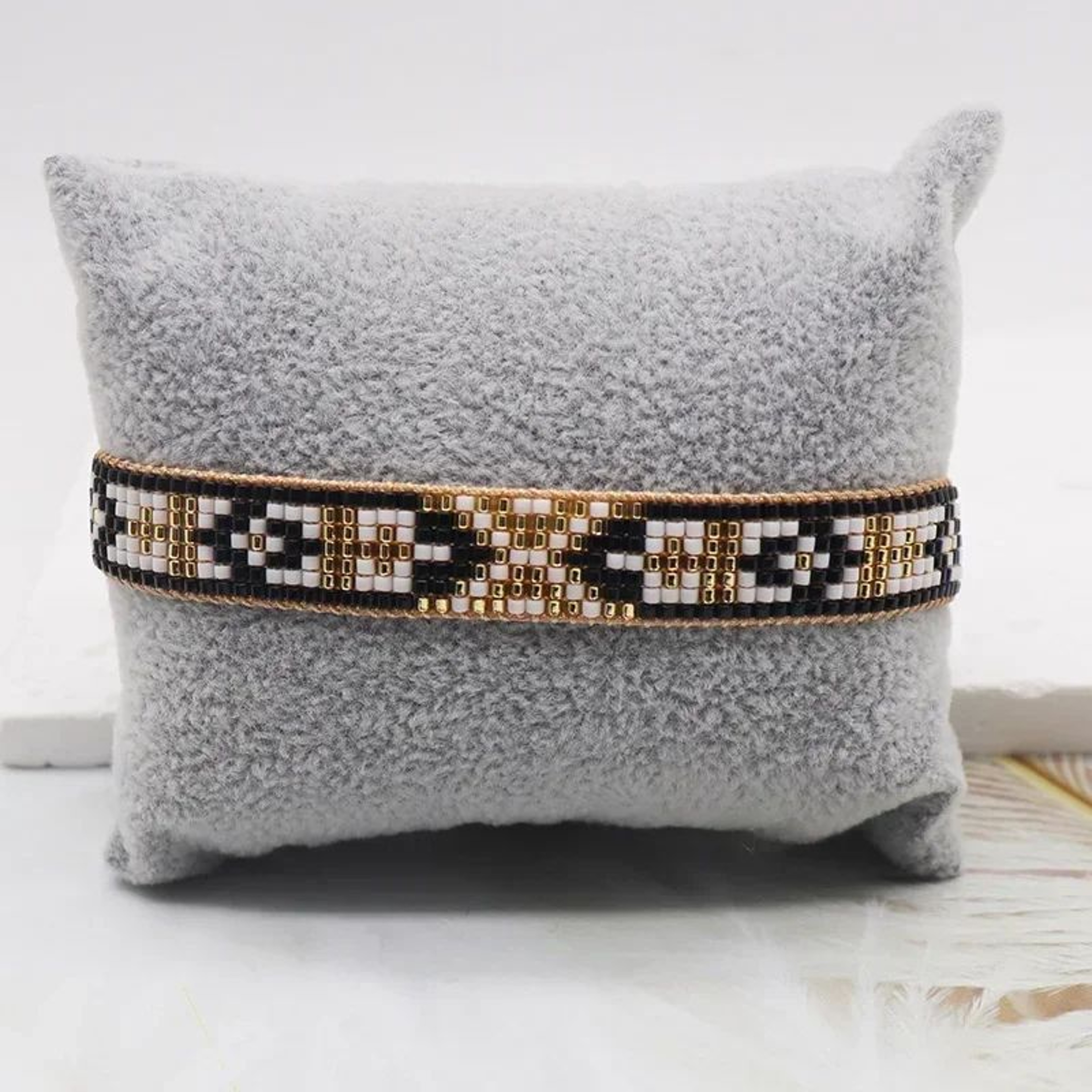 Boho Rice Bead Arrow Bracelet Set  Adjustable Handwoven Geometric Beaded Bracelets For Women 1