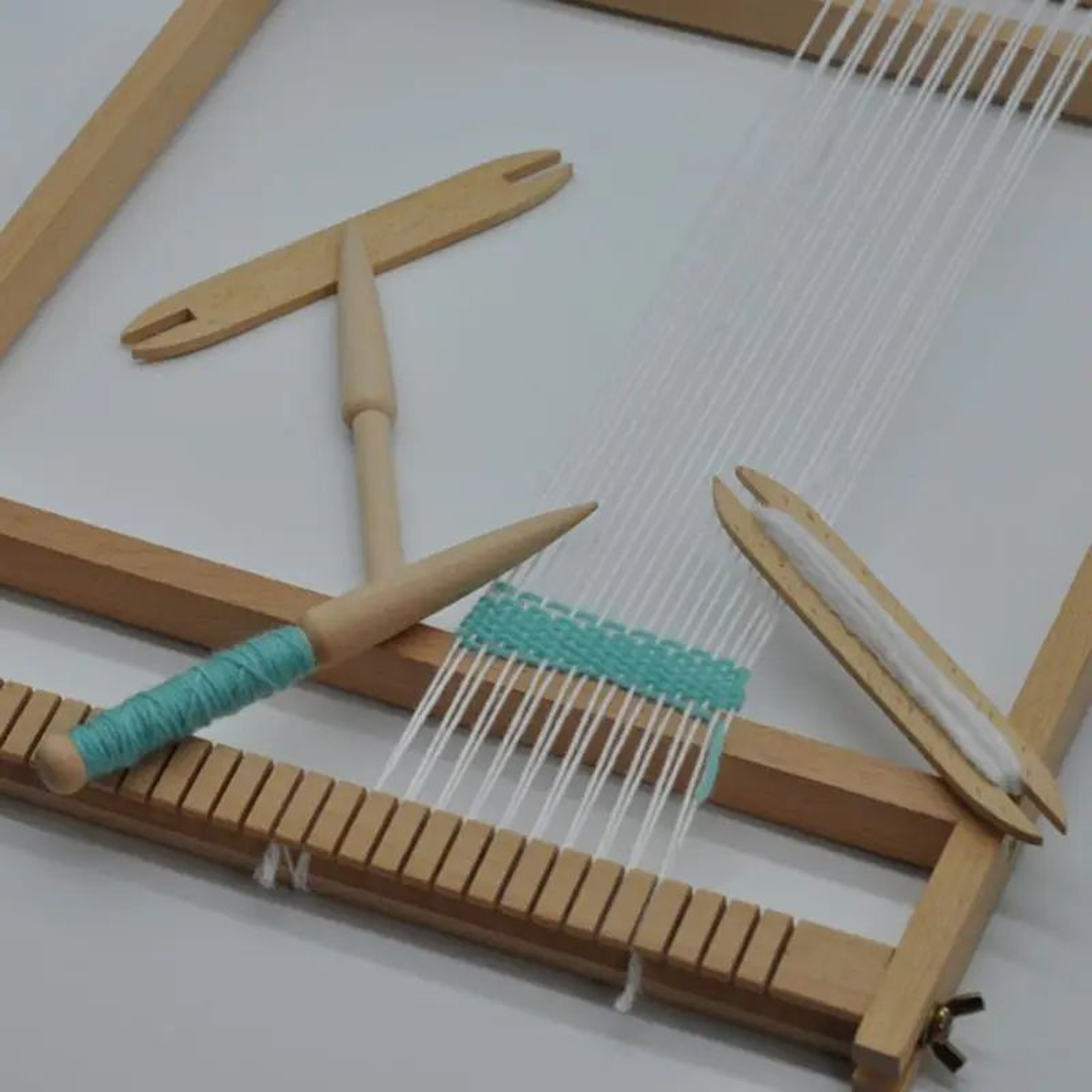 Beech Wood Weaving Shuttle Loom Tool  Smooth Knitting Shuttle For Tapestry Scarf Sweater  DIY Weavi 4