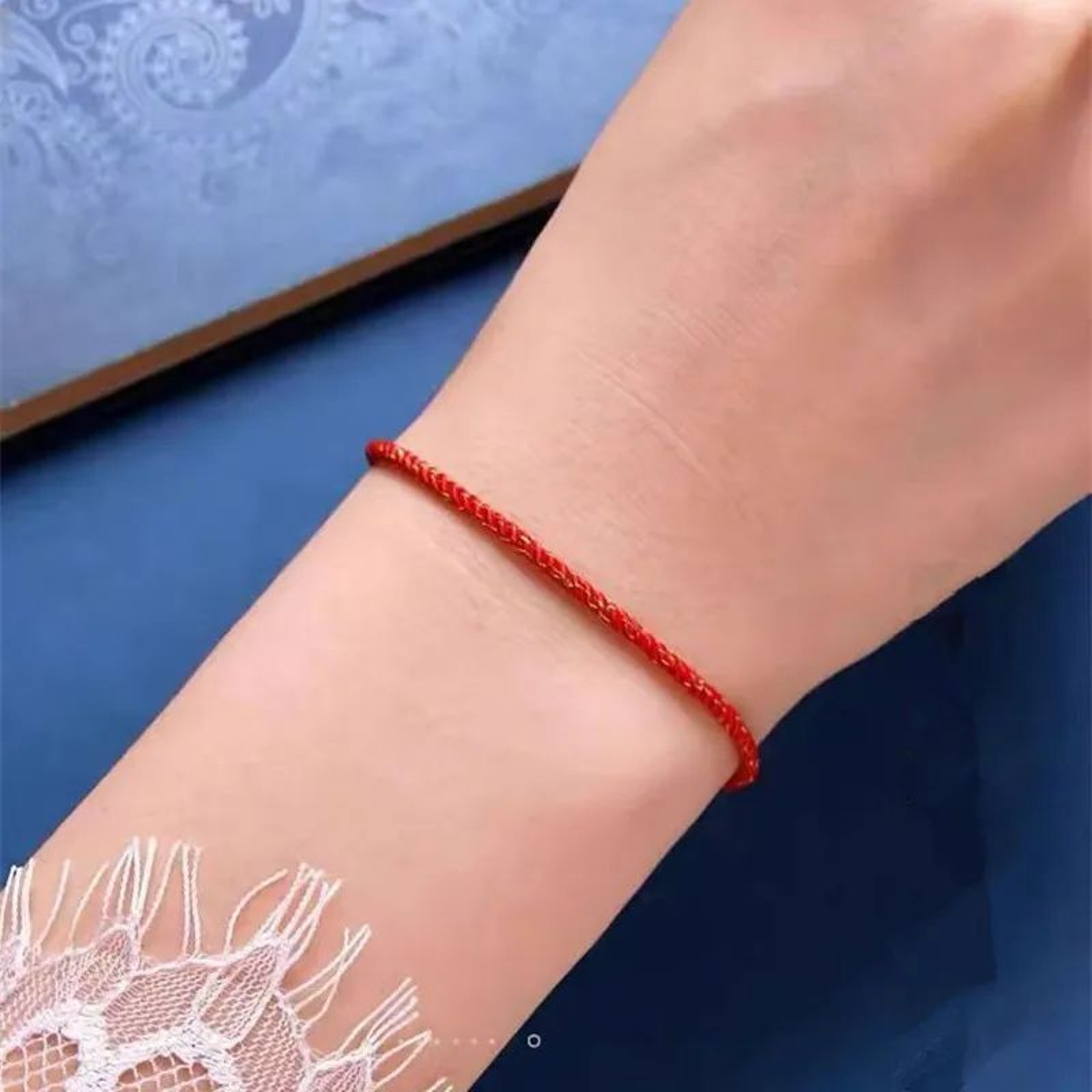Handmade Red Lucky Knot Bracelet  Adjustable Golden Silk Thread Friendship Bracelet For Women  Coup 5