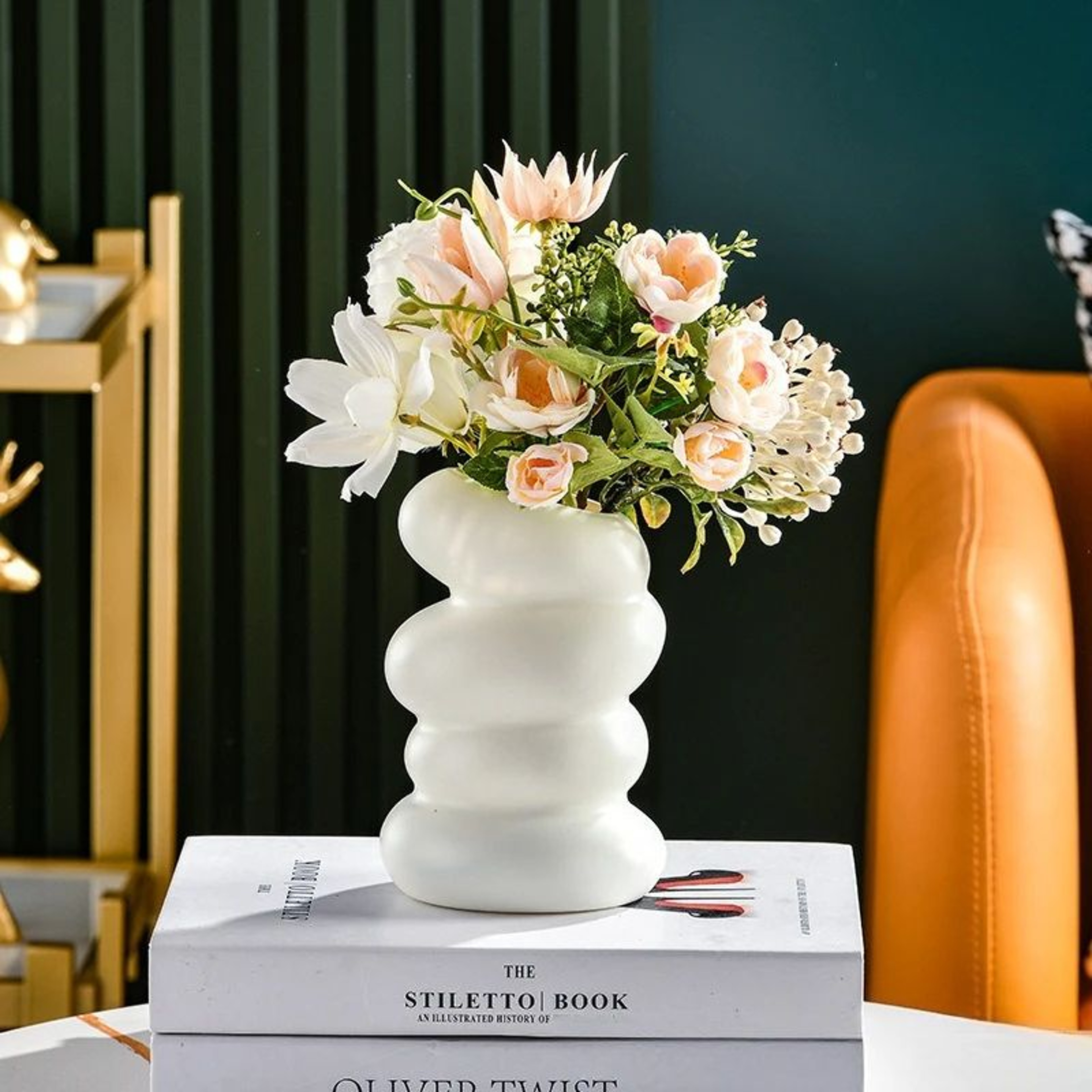 Nordic Spiral White Resin Vase  Modern Decorative Flower Vase For Living Room Bedroom  Home Decor 1