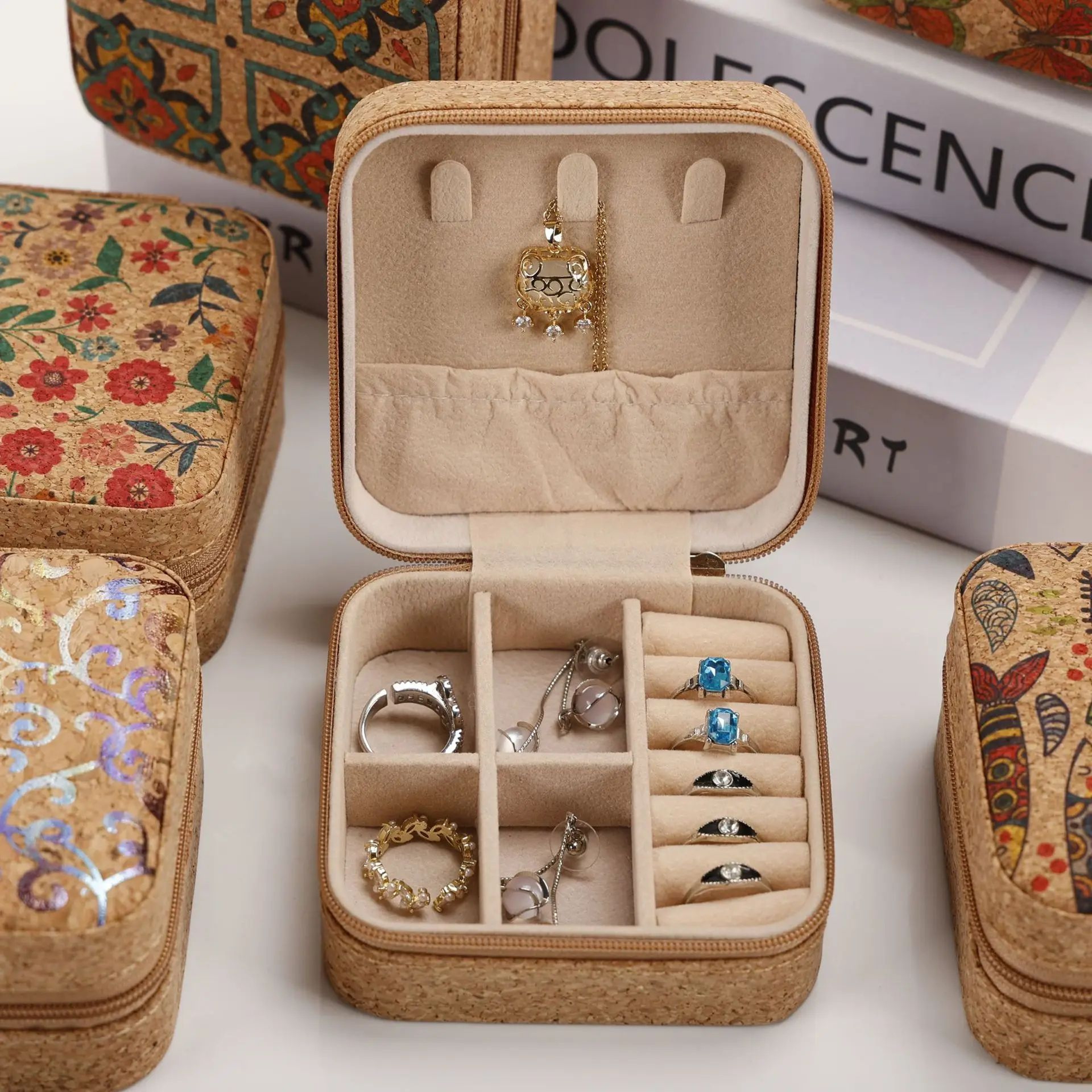 Portable Cork Jewelry Box  Vintage Leather Travel Jewelry Organizer For Earrings Rings  Necklaces 5