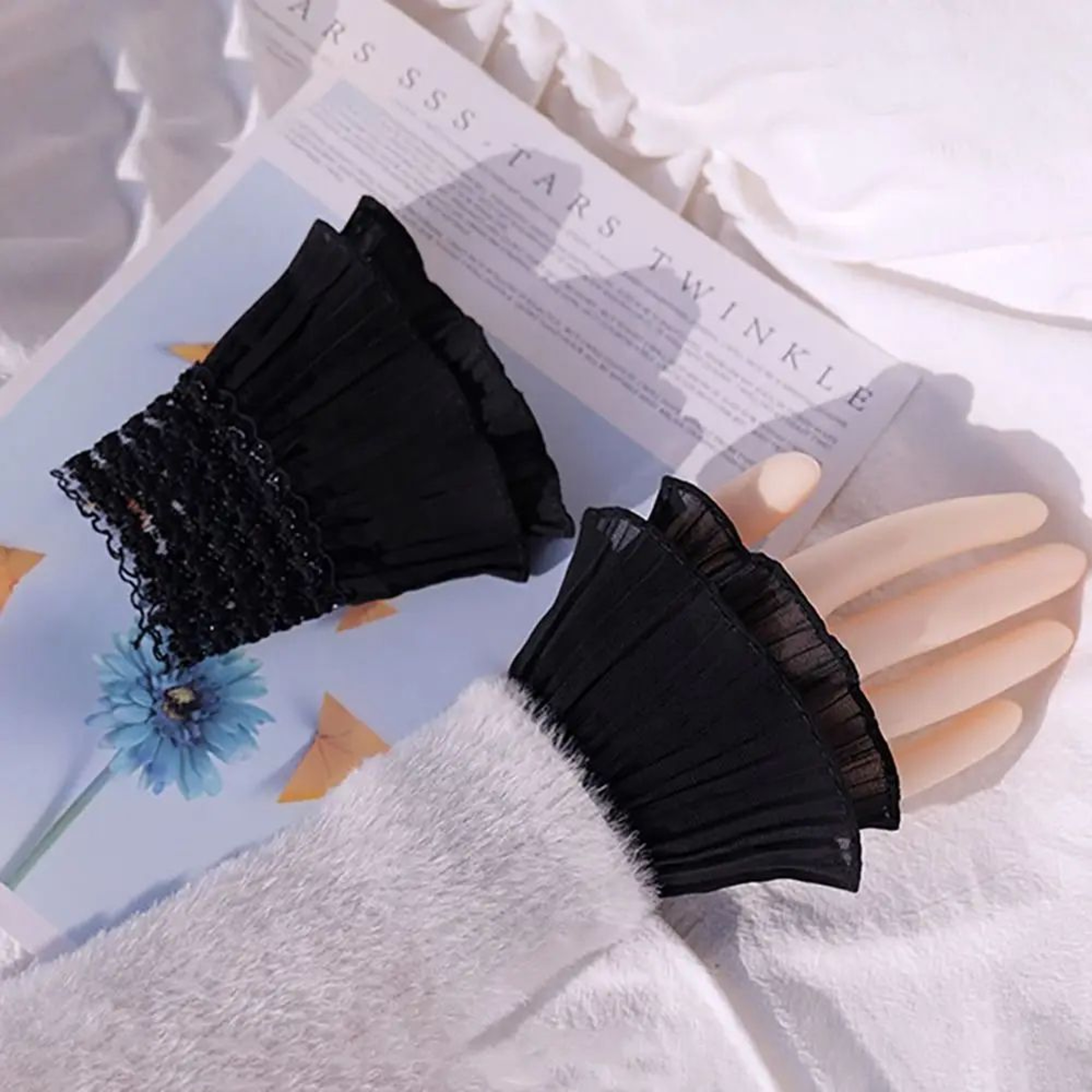 1 Pair Lace Detachable Sleeve Cuffs  Ruffle Fake Cuffs Sun Protection Wrist Sleeves For Women Sweat 3