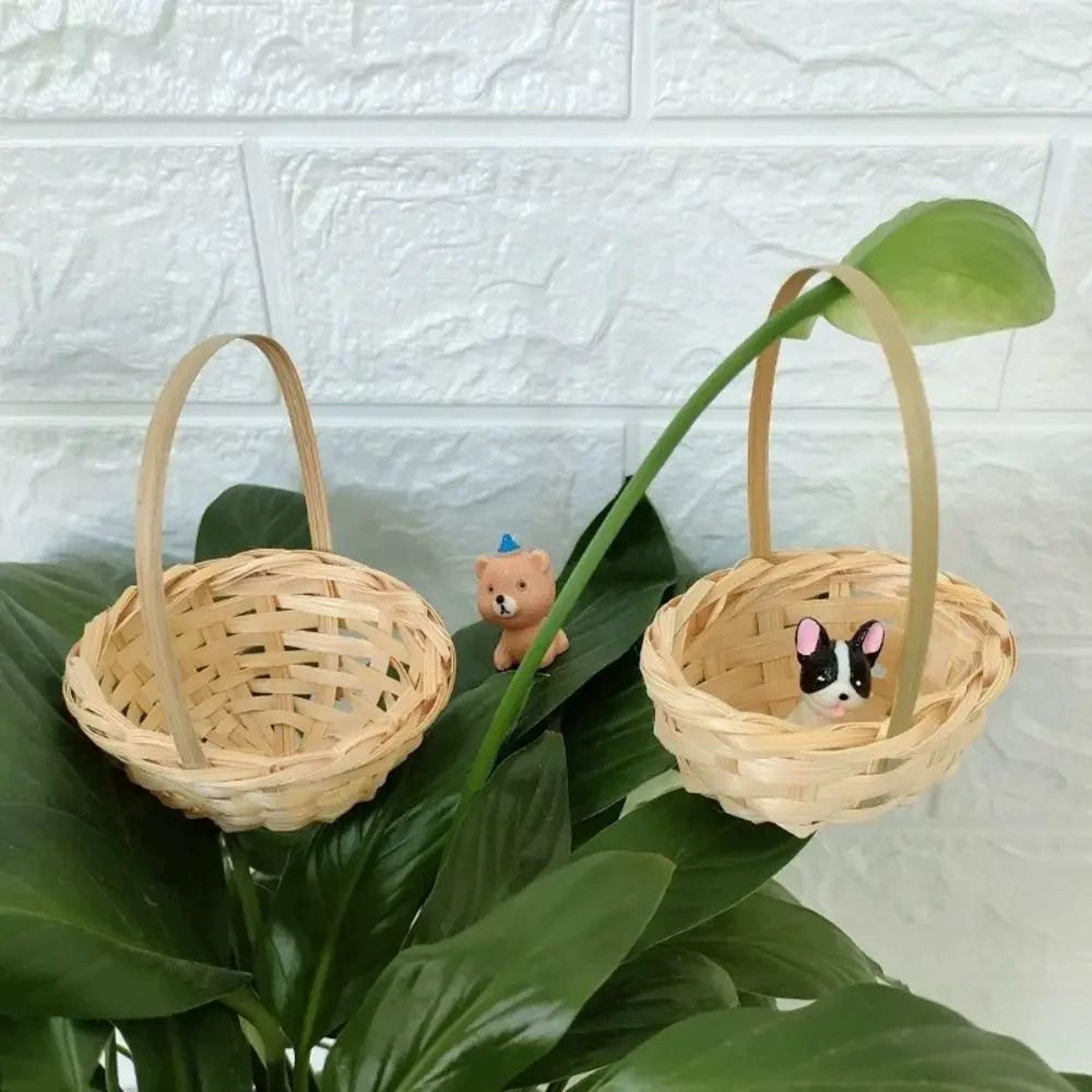 Mini Woven Flower Basket  Bamboo Handheld Basket For Weddings Parties Flowers  Small Item Storage 0