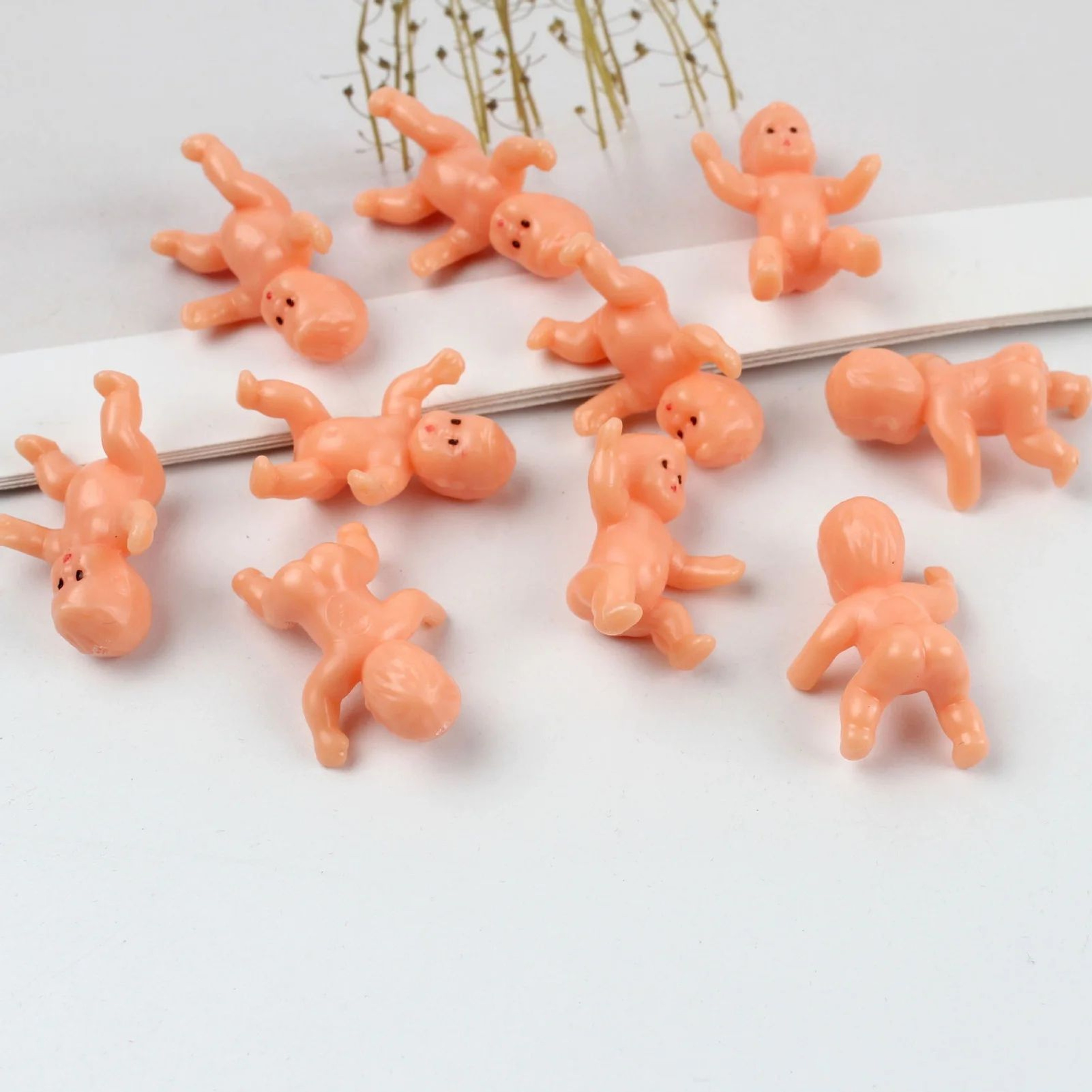 10pcs Tiny Baby Figurines  Mini Plastic Babies For Baby Showers Cake Decor Party Favors  DIY Crafts 0