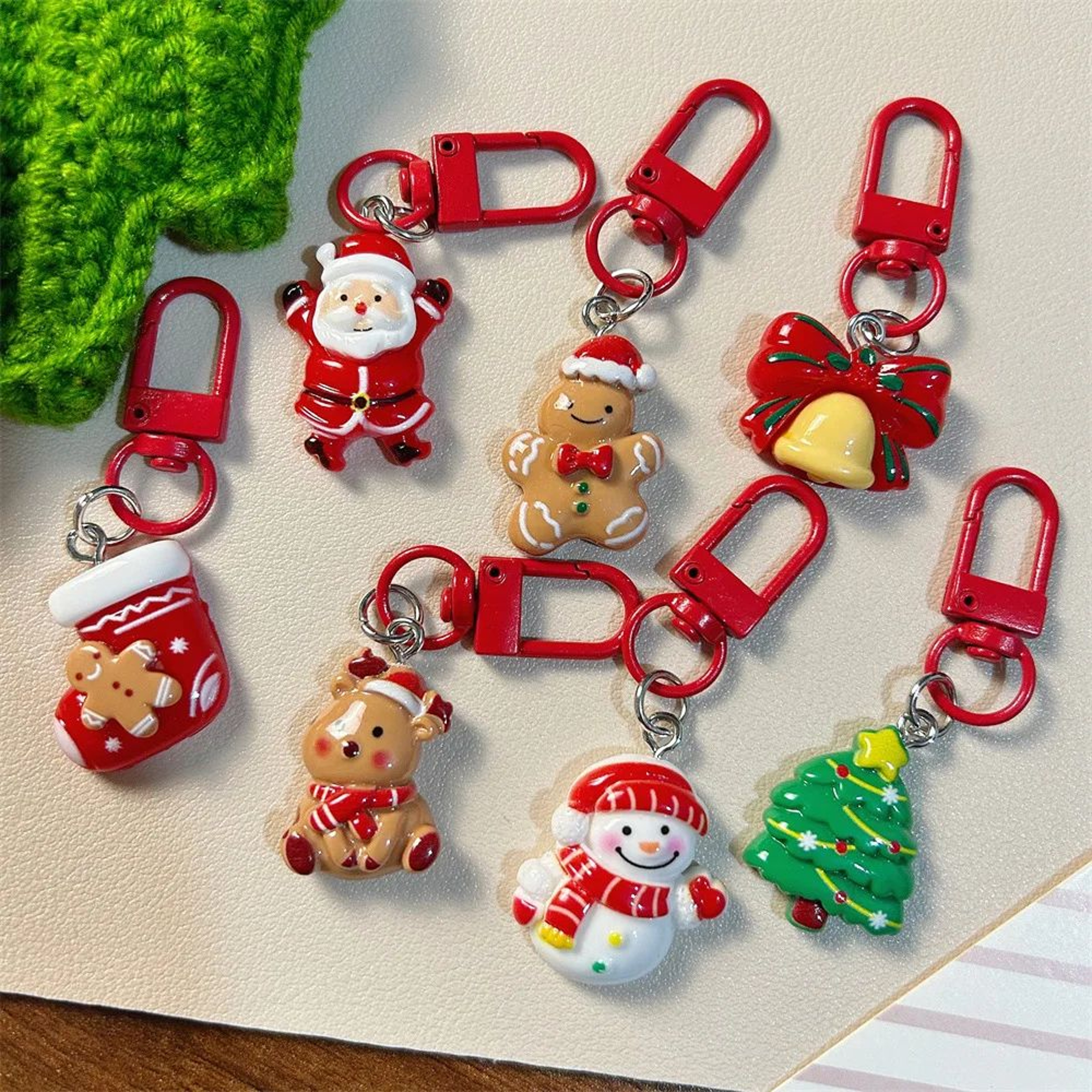 Christmas Character Keychains  Resin Santa  Elk Charms In Mixed Colors For Party Favors Holiday Gif 7