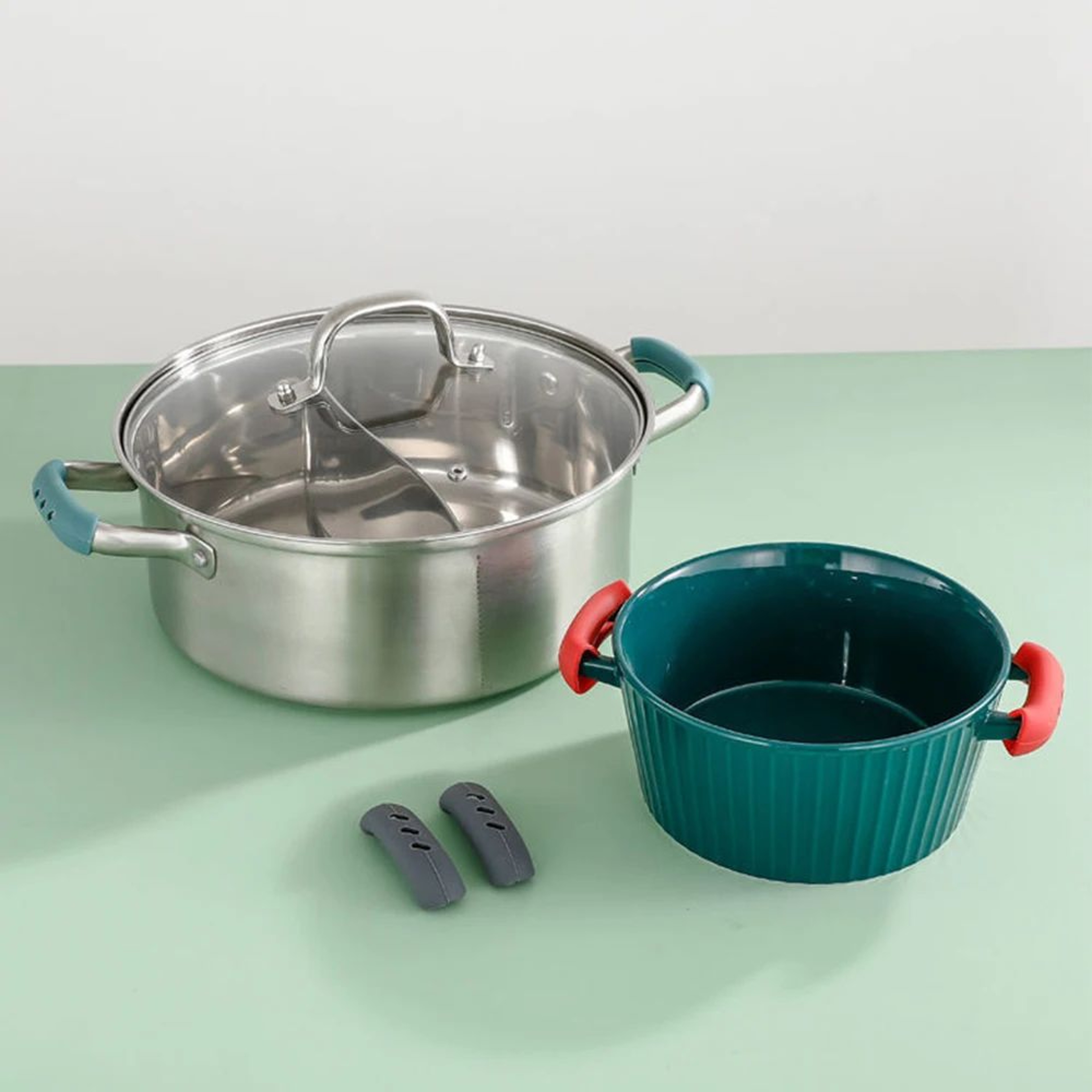 Silicone Pan Handle Covers  2pcs HeatResistant Grip Sleeves With NonSlip Arc Design For Skillets Po 2
