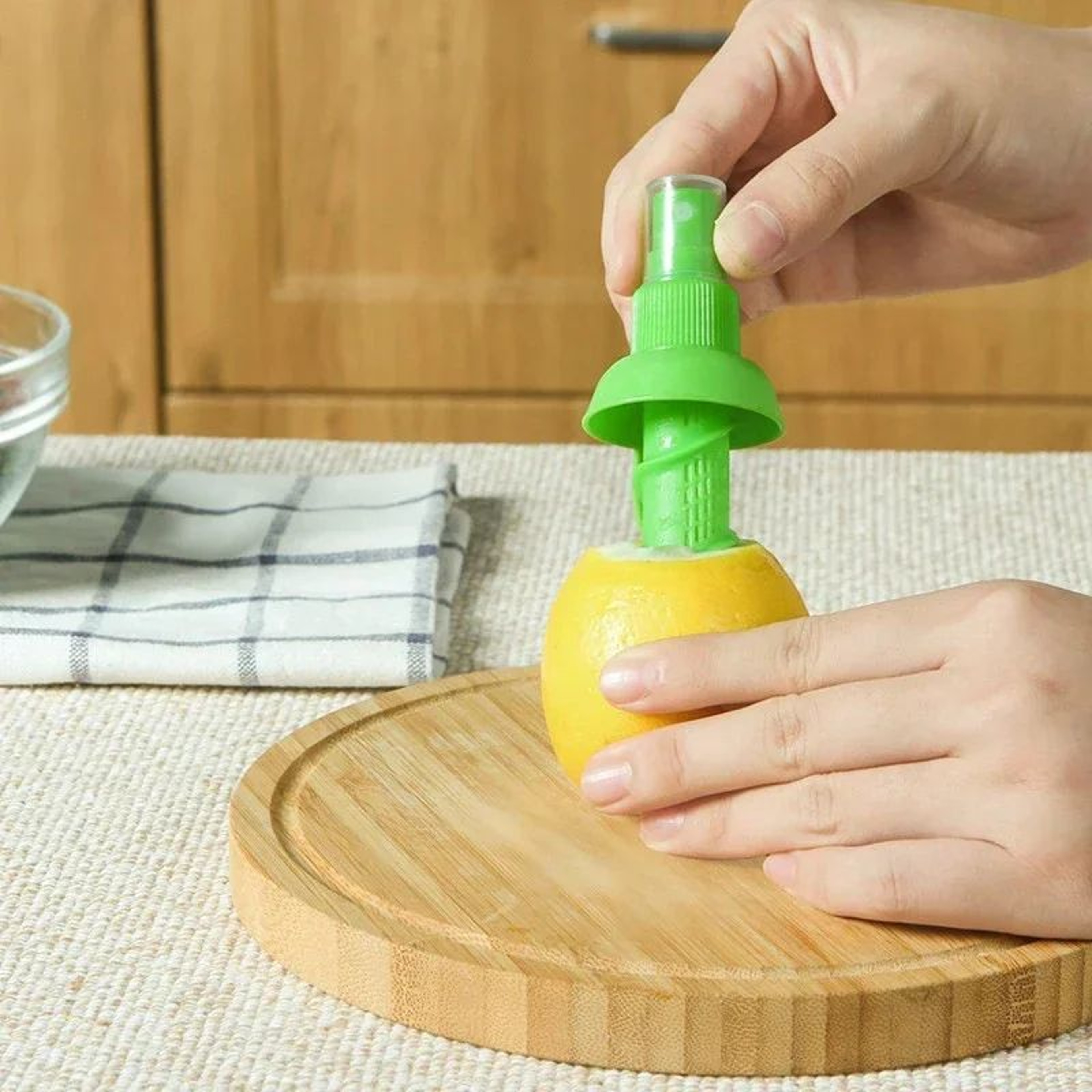 Lemon Juice Sprayer  Portable PP  Silicone Citrus Spray Tool For Fresh Seasoning On Salads Seafood  2