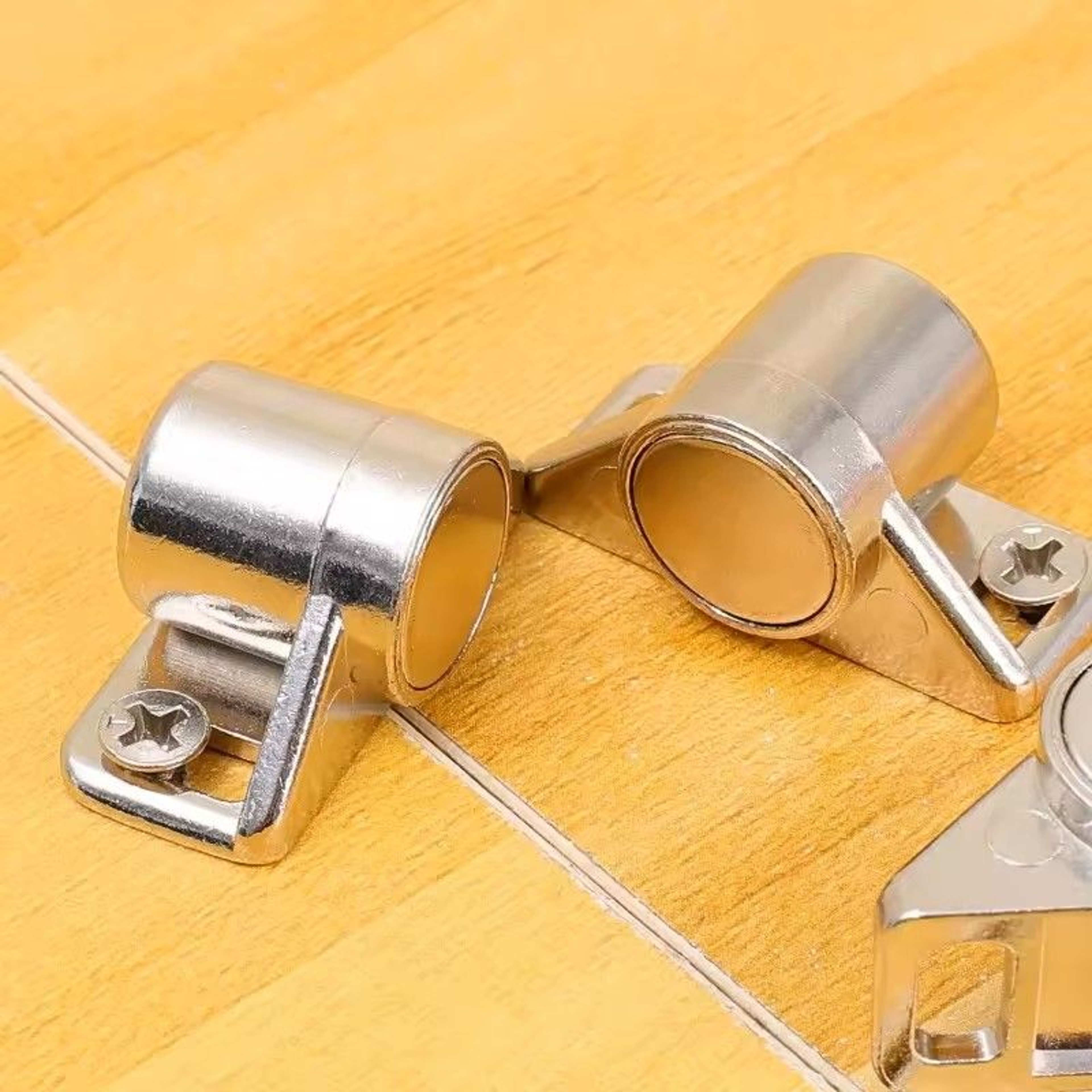 Magnetic Cabinet Door Catches With Screws 7