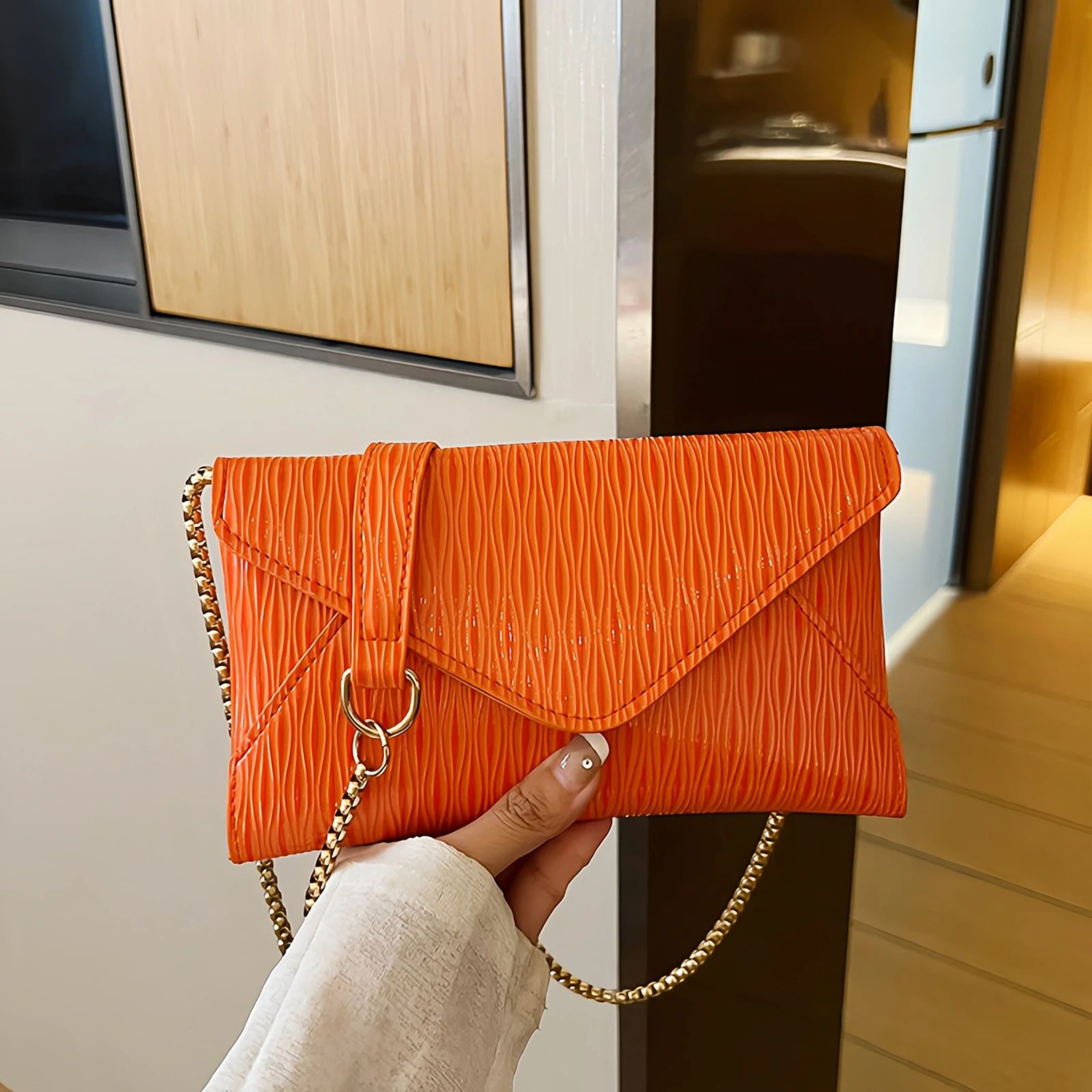 Womens Mini Chain Crossbody Bag 6