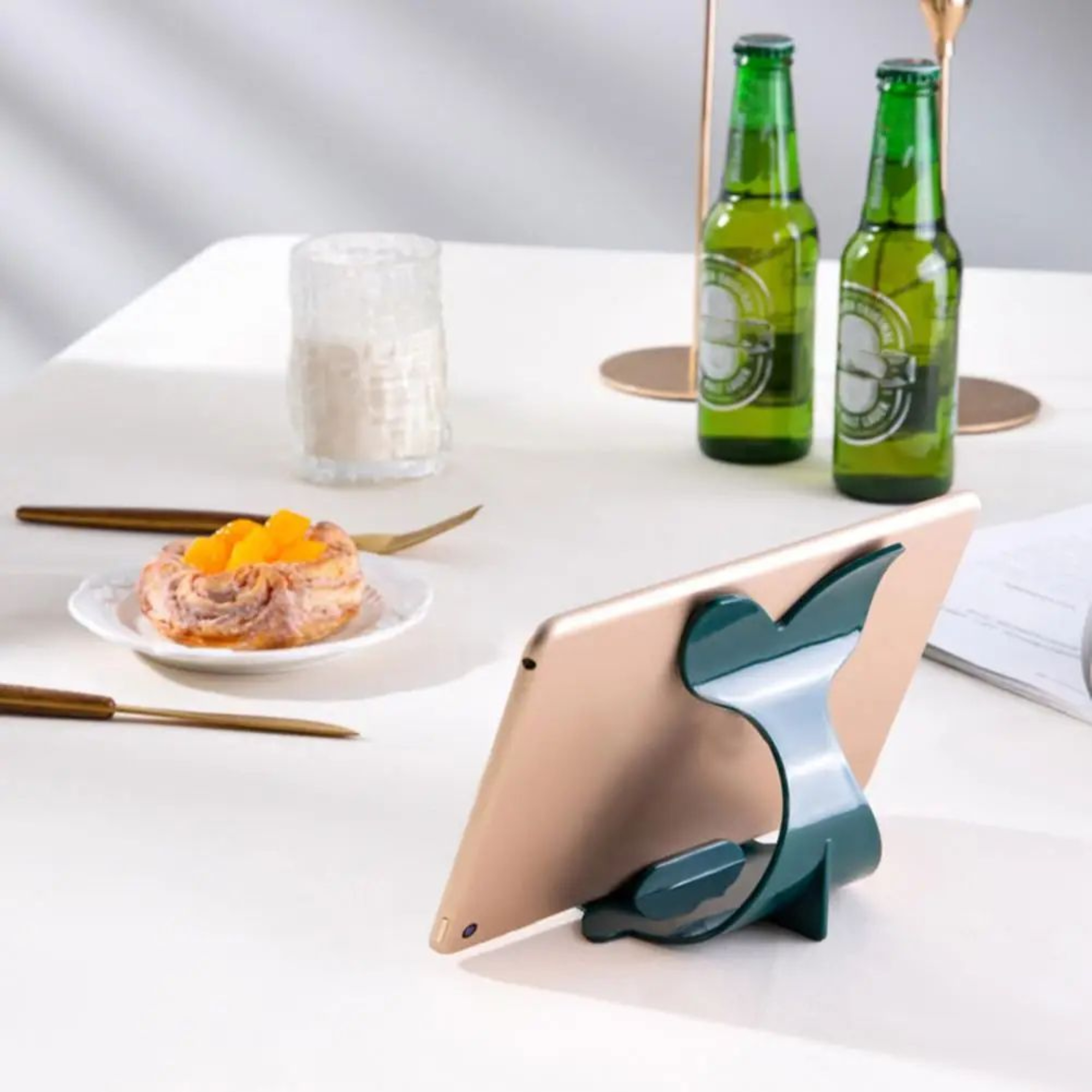 Whale Shaped Adjustable Phone Stand 5