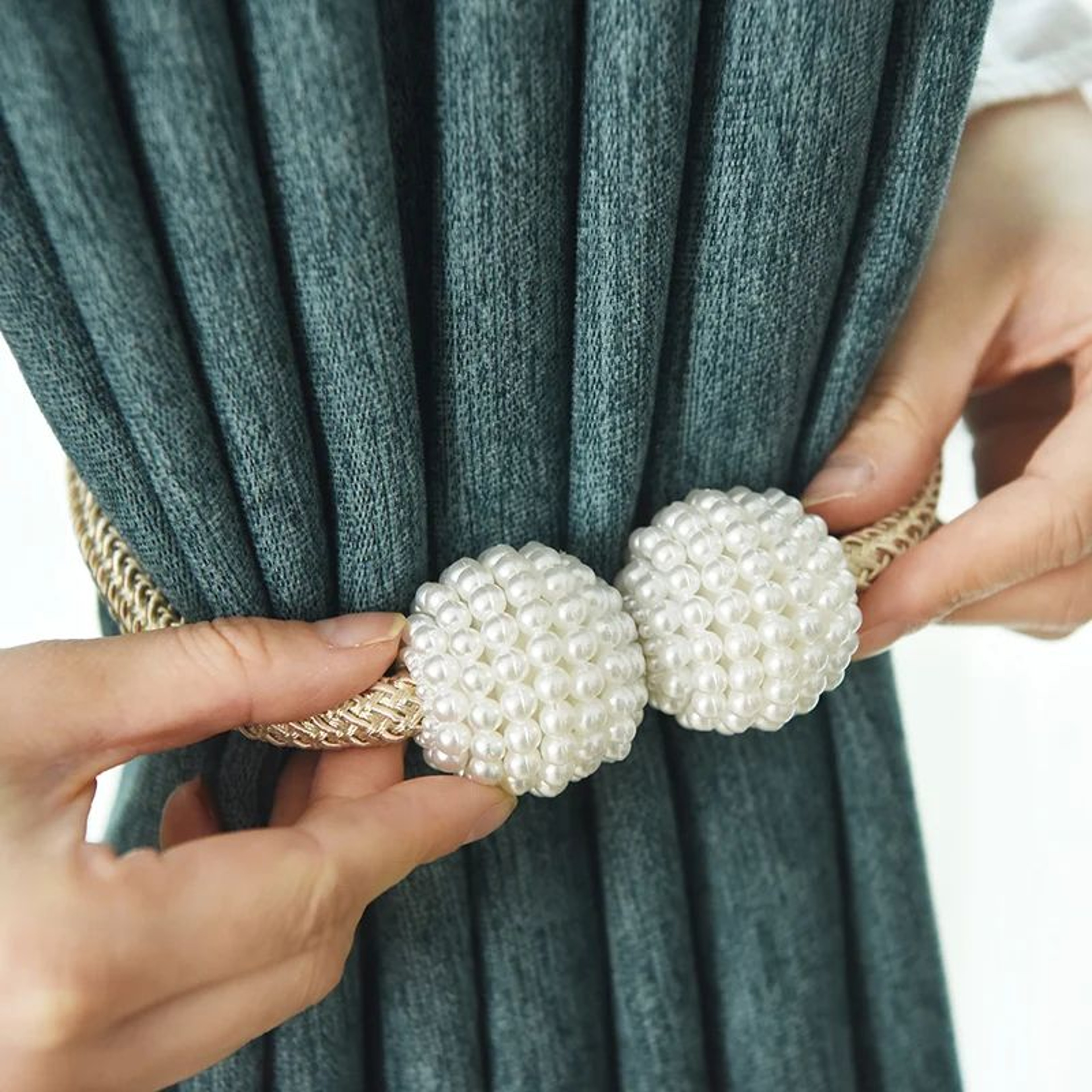 Pearl Magnetic Curtain Tieback Clip 0