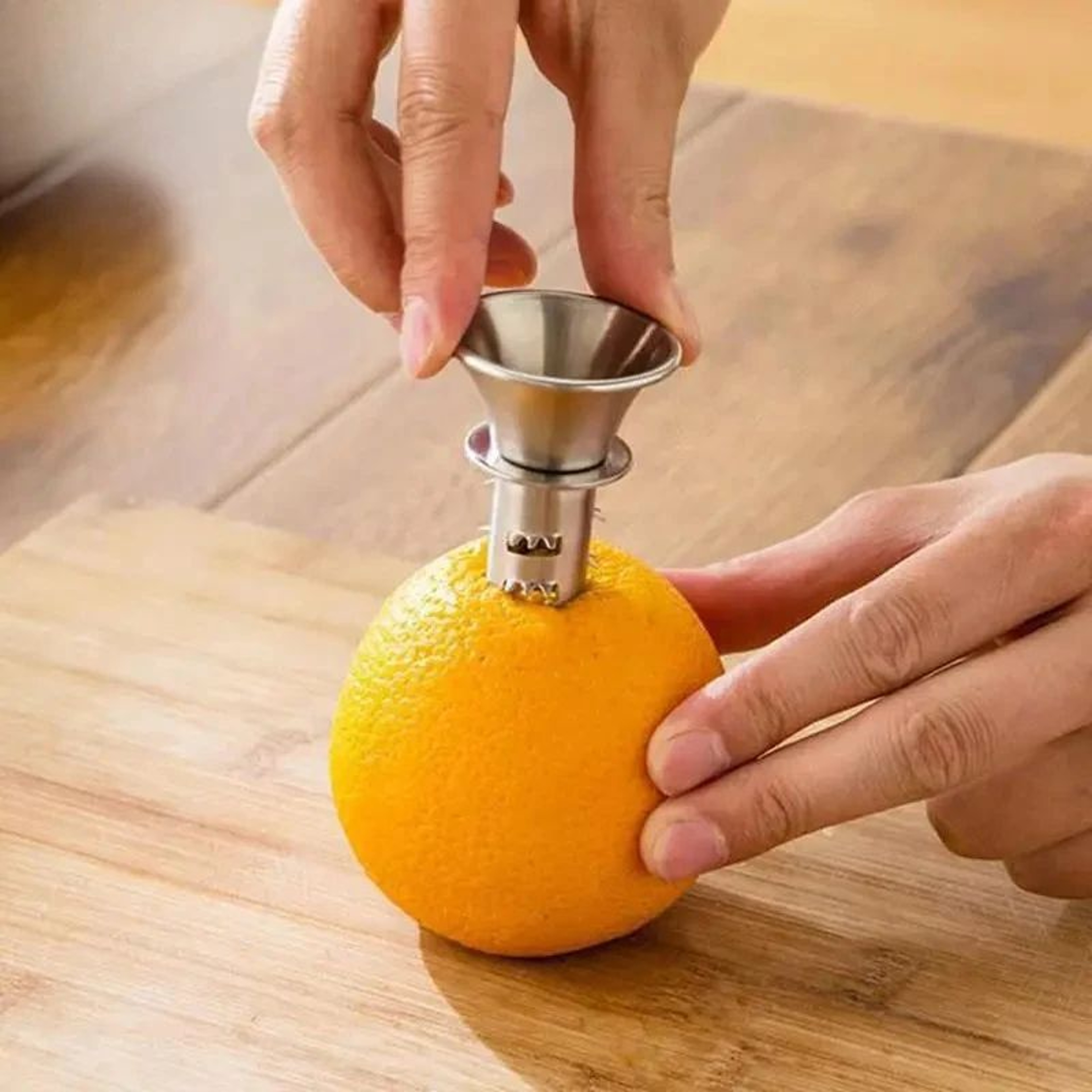 Stainless Steel Manual Citrus Lemon And Fruit Juicer Tool 1