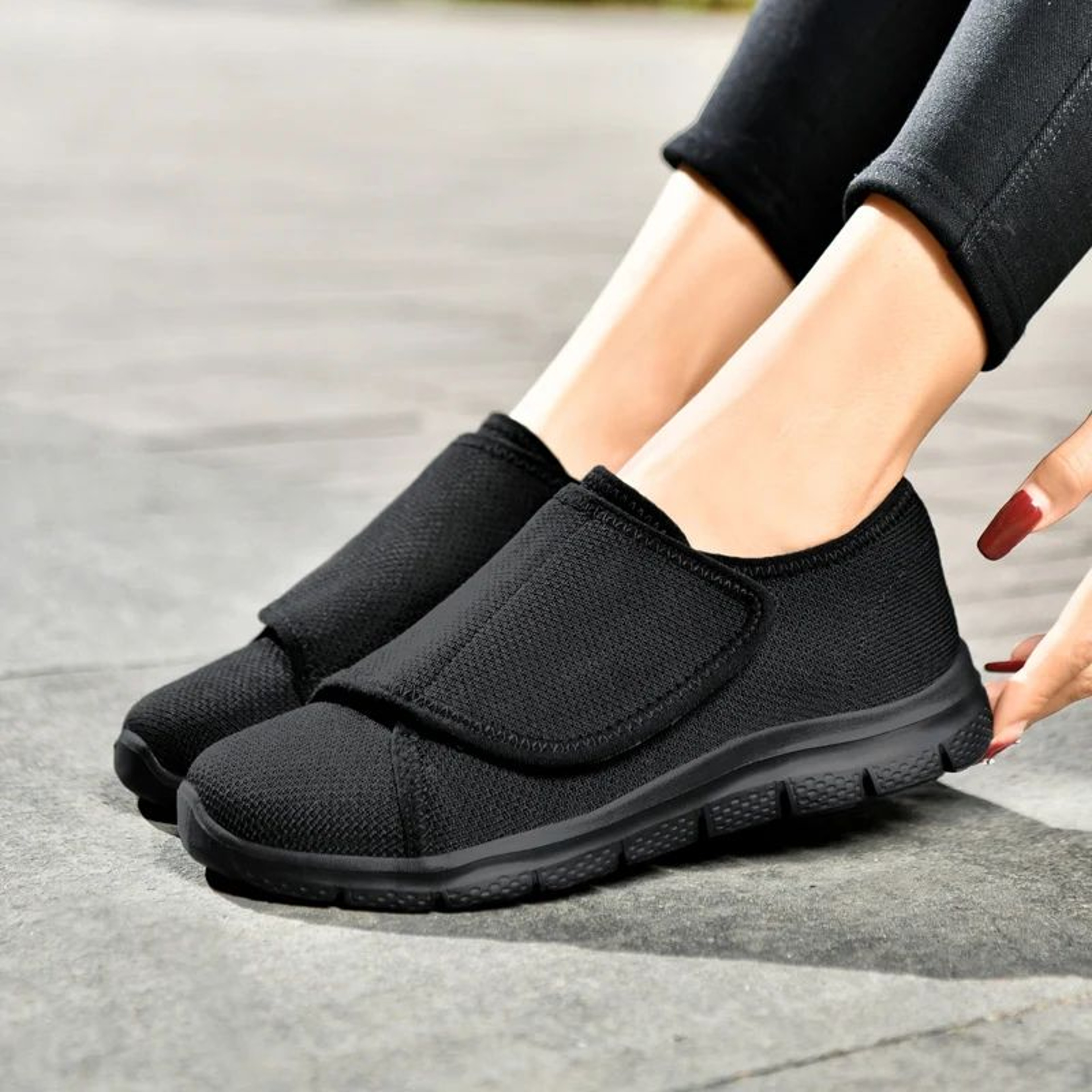 Orthopedic Wide Fit Walking Shoes For Swollen Feet 2