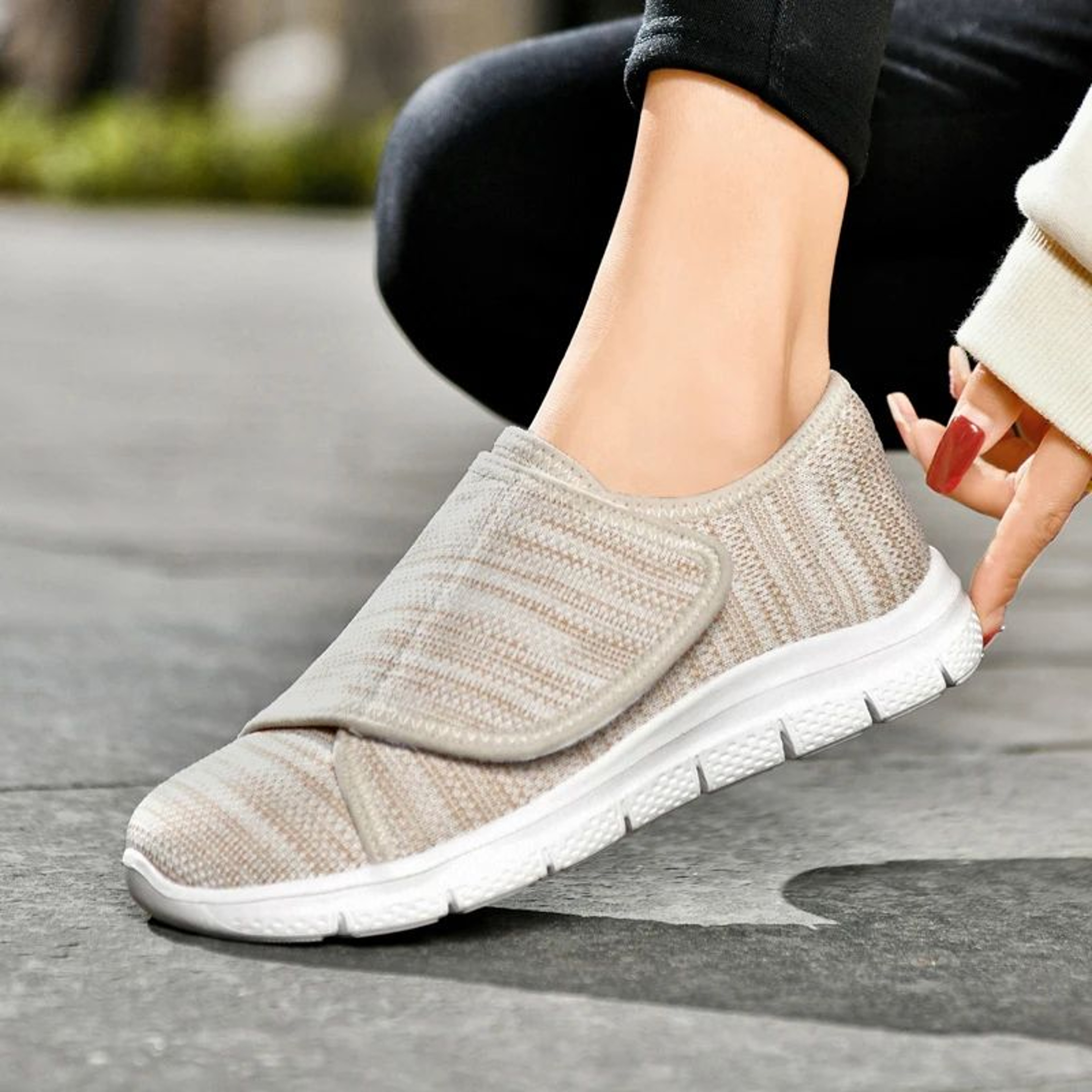 Orthopedic Wide Fit Walking Shoes For Swollen Feet 3