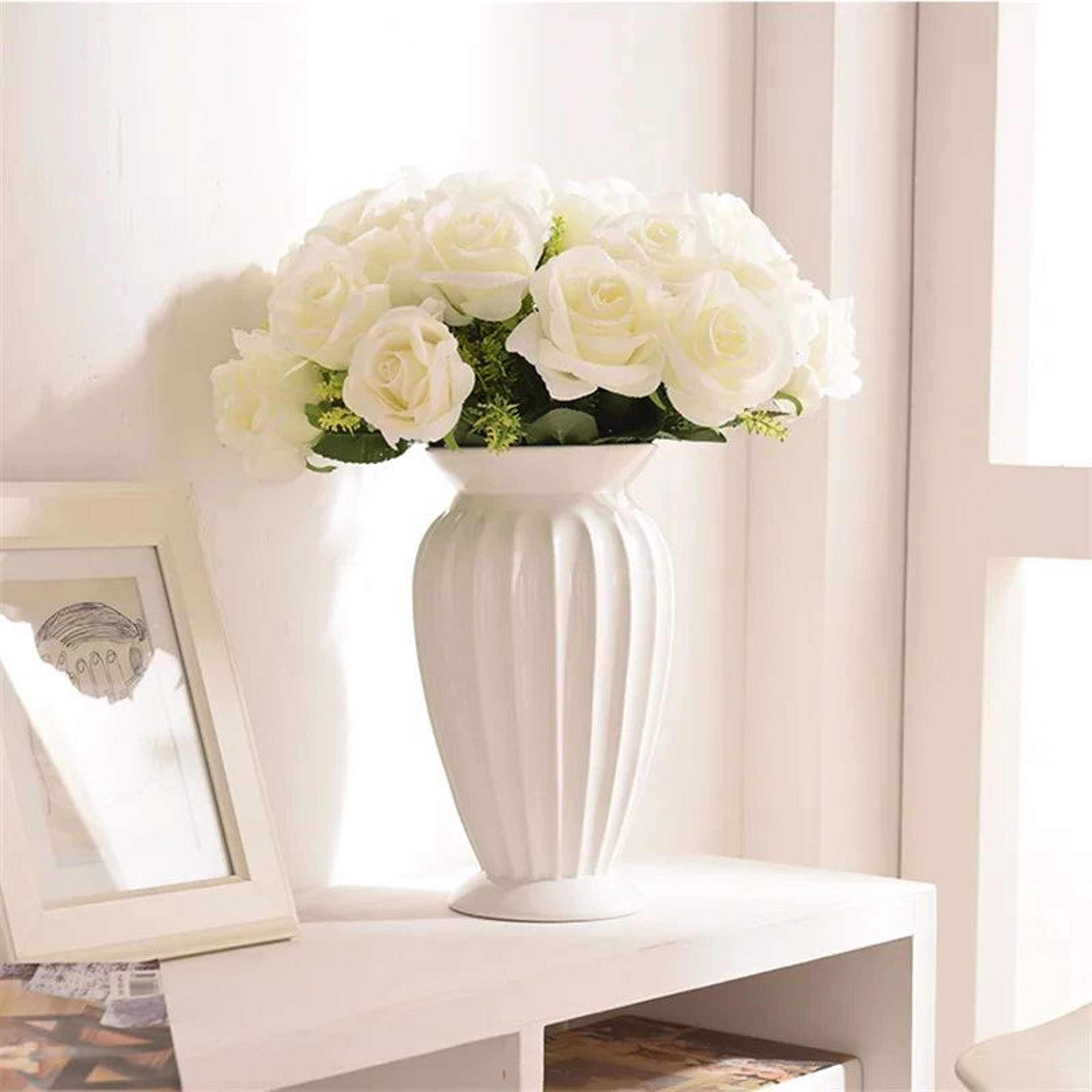 Modern Minimalist Europe Style Ceramic Flower Vase 2