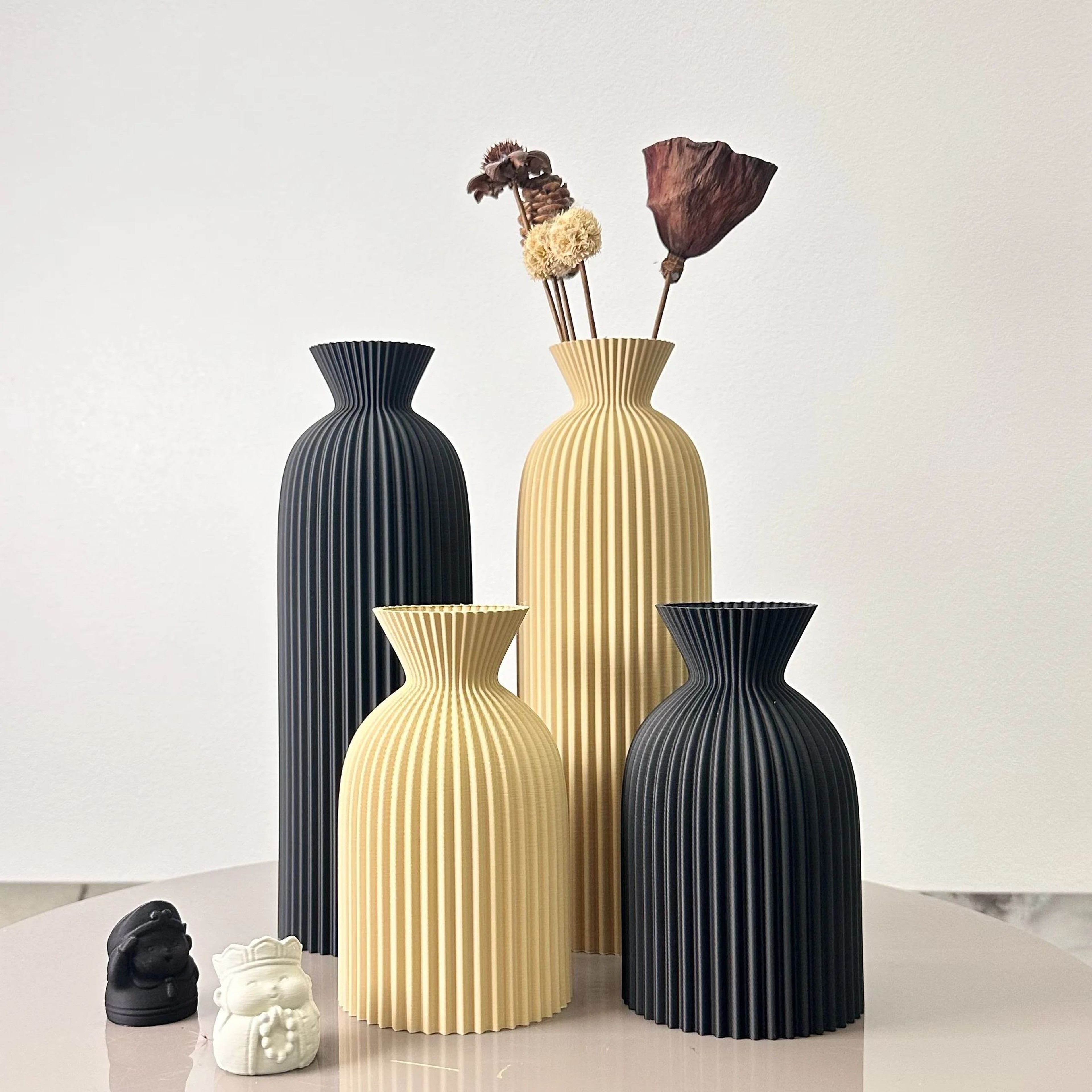 2Piece Wavy Pattern Art Decorative Vases For Home 2