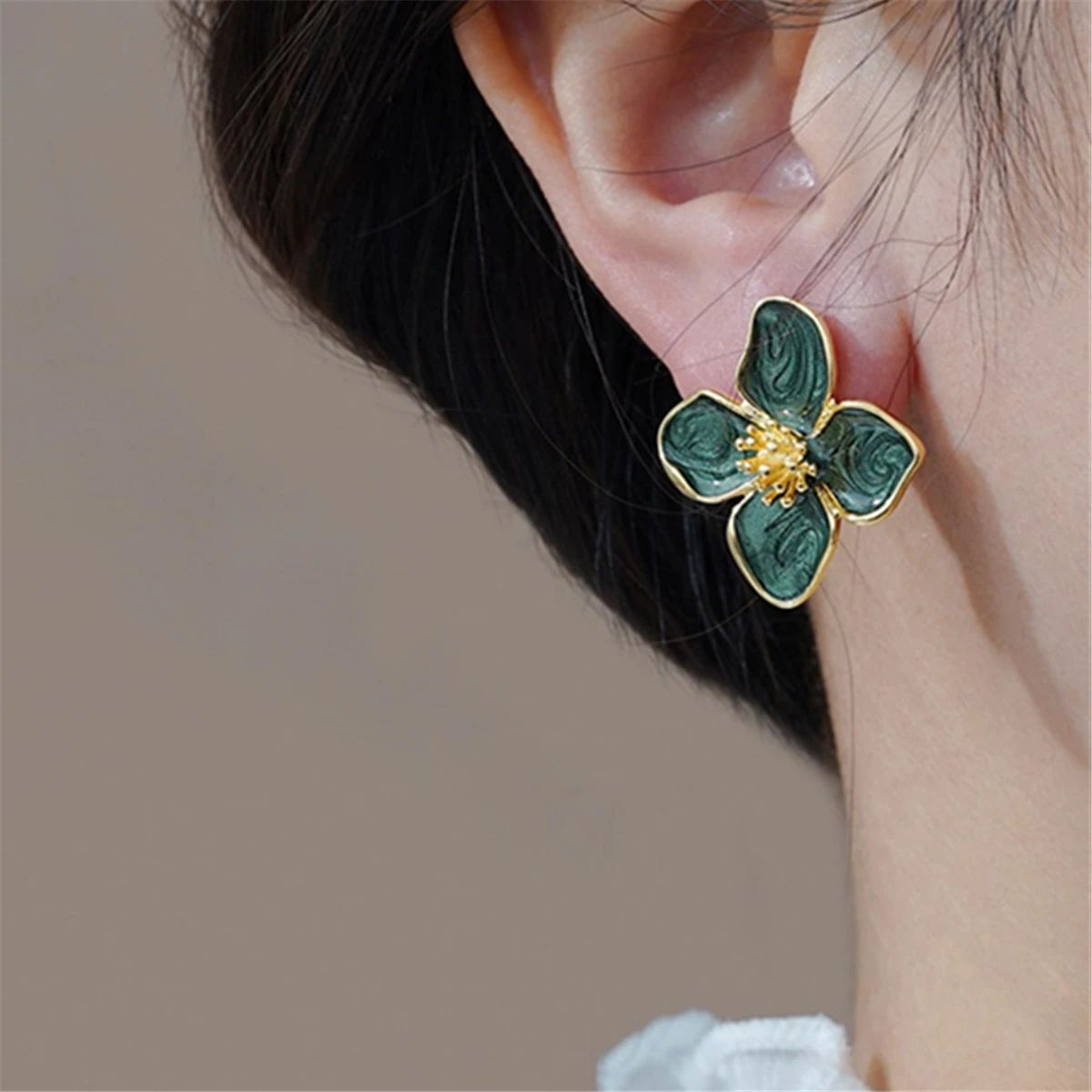 Vintage Hibiscus Flower Glaze Stud Earrings 2