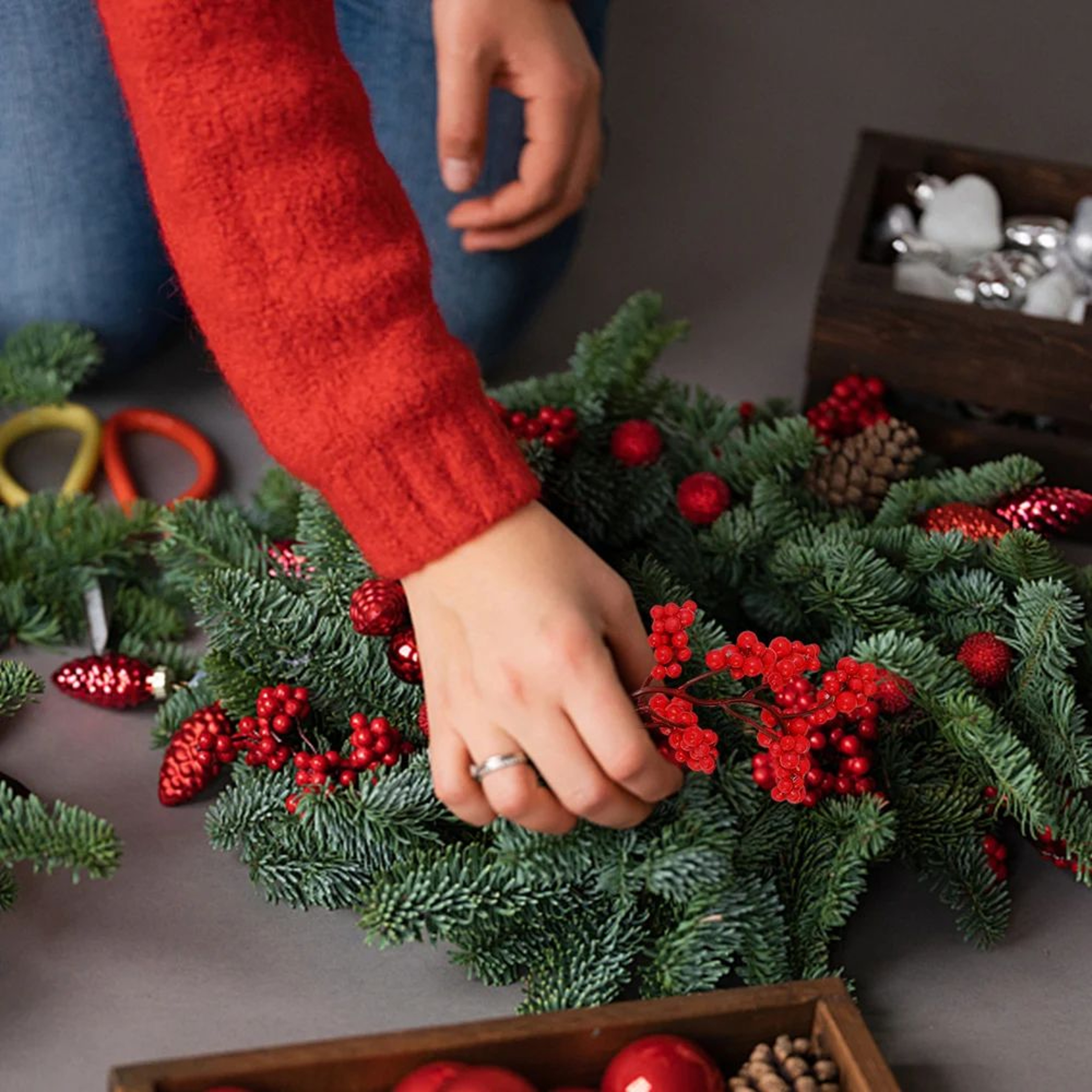 Artificial Red Berry Stems For Christmas Crafts 5
