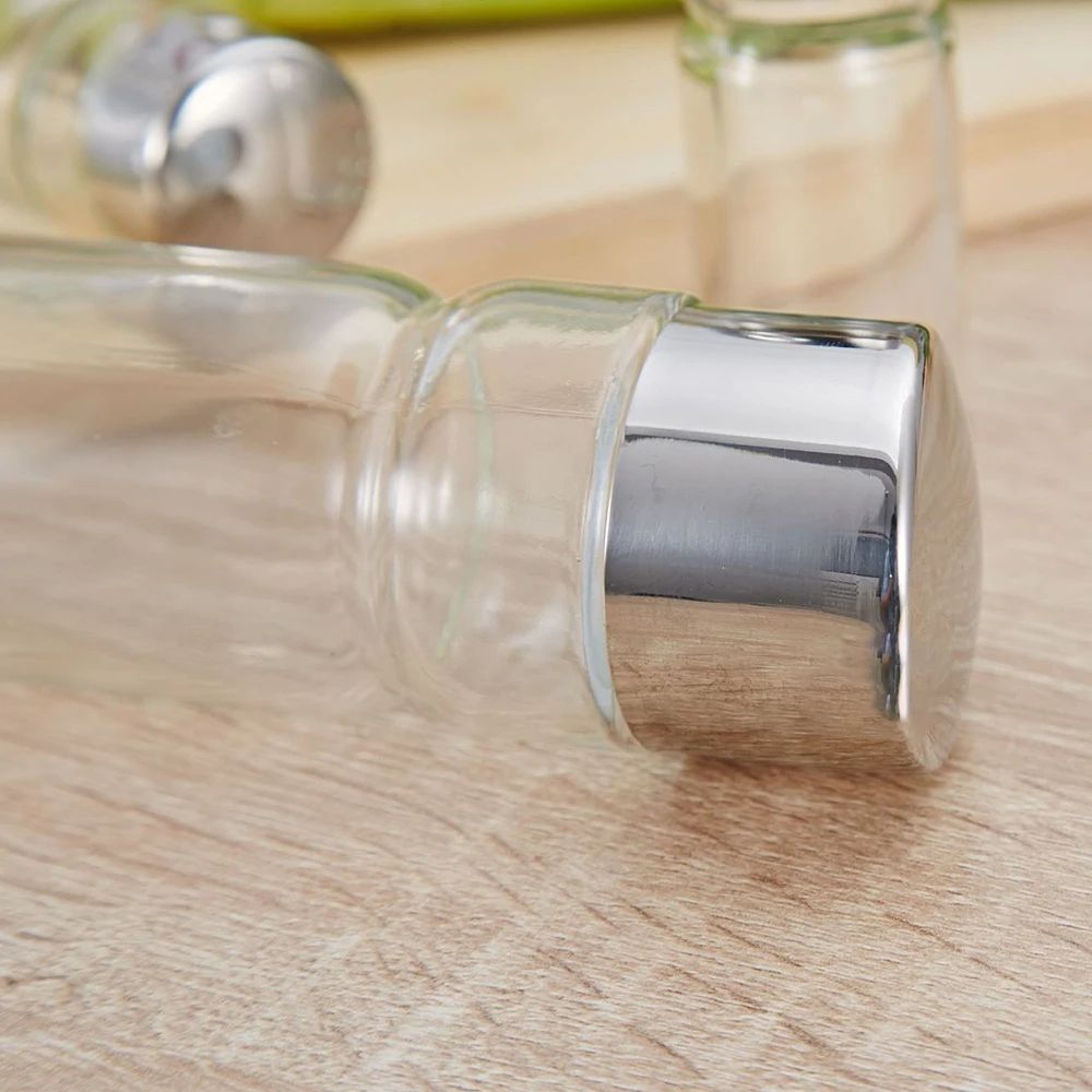 4 In 1 Seasoning Bottle Set With Rack And Dispensers 3