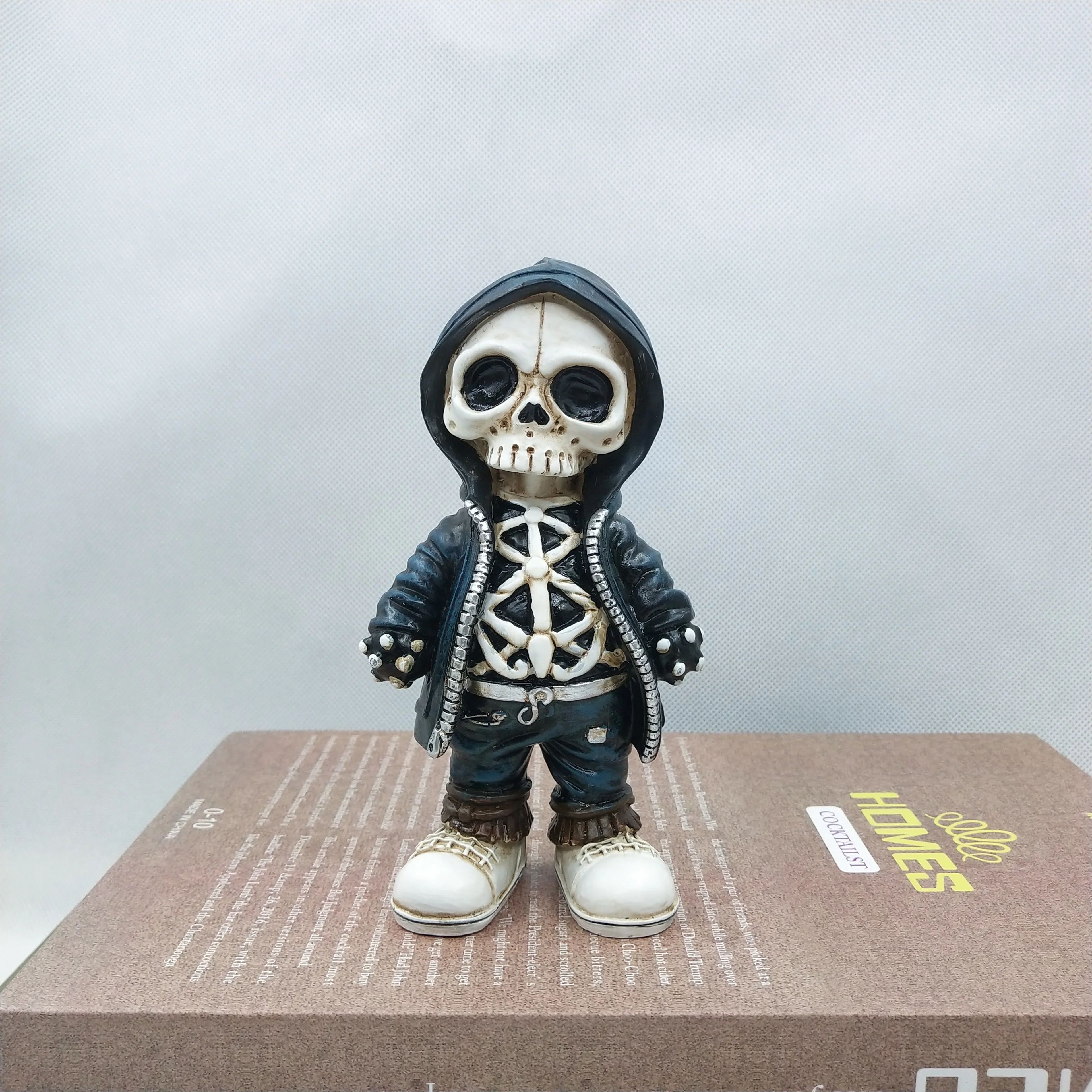 Mini Resin Skeleton Skull Figurine Decor 8