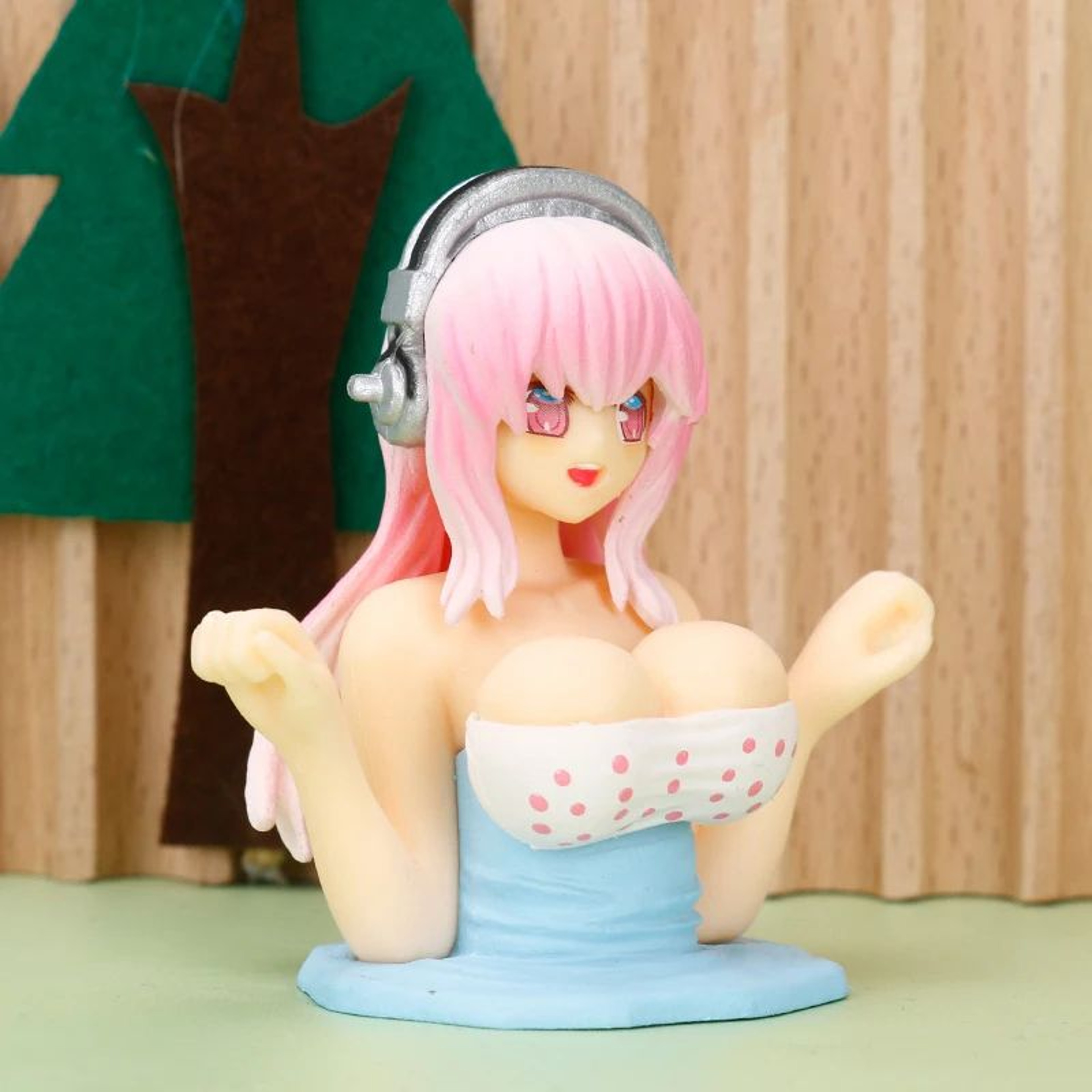 Cute Shaking Girl Car Dashboard Doll Decor 2