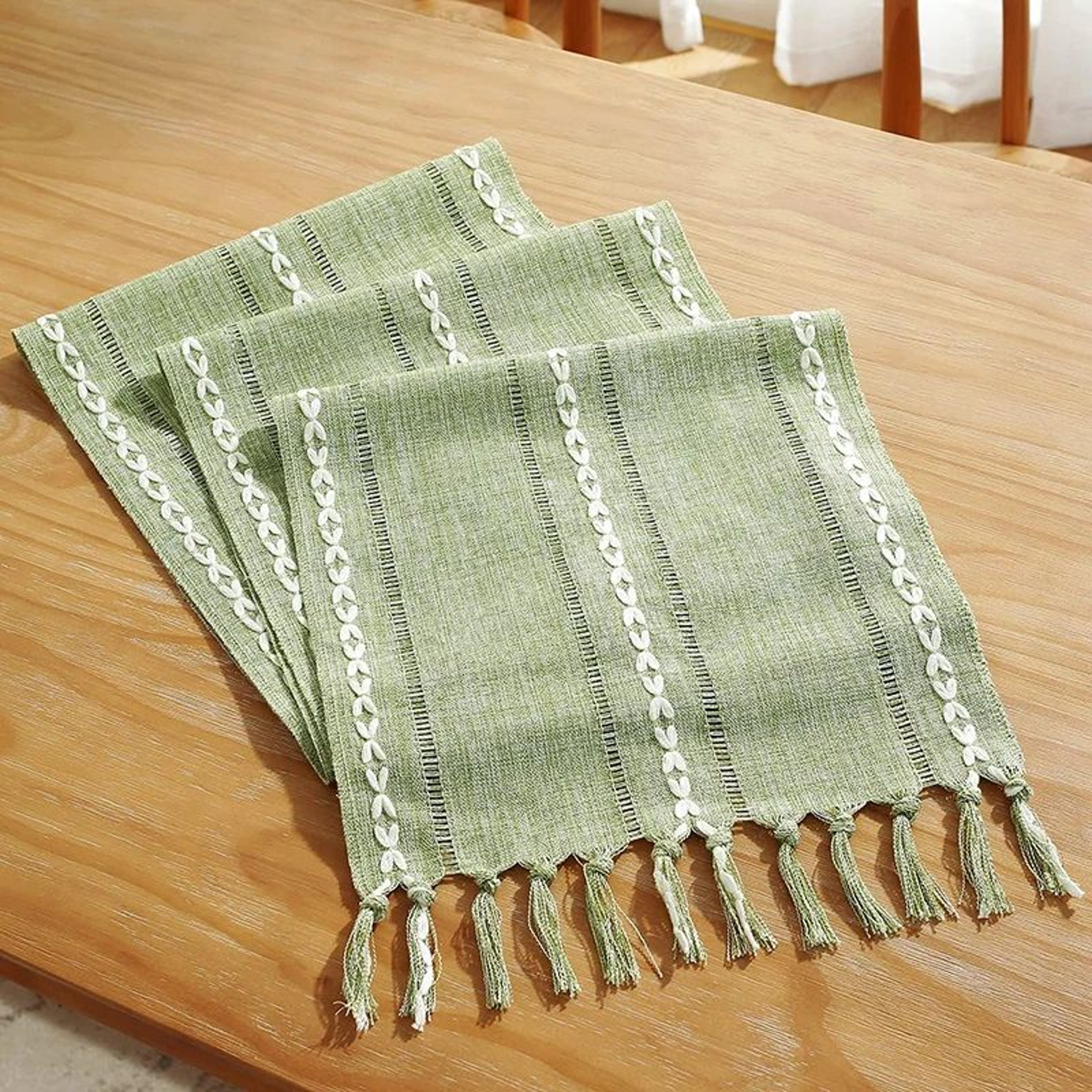 Green Boho Farmhouse Table Runner 1