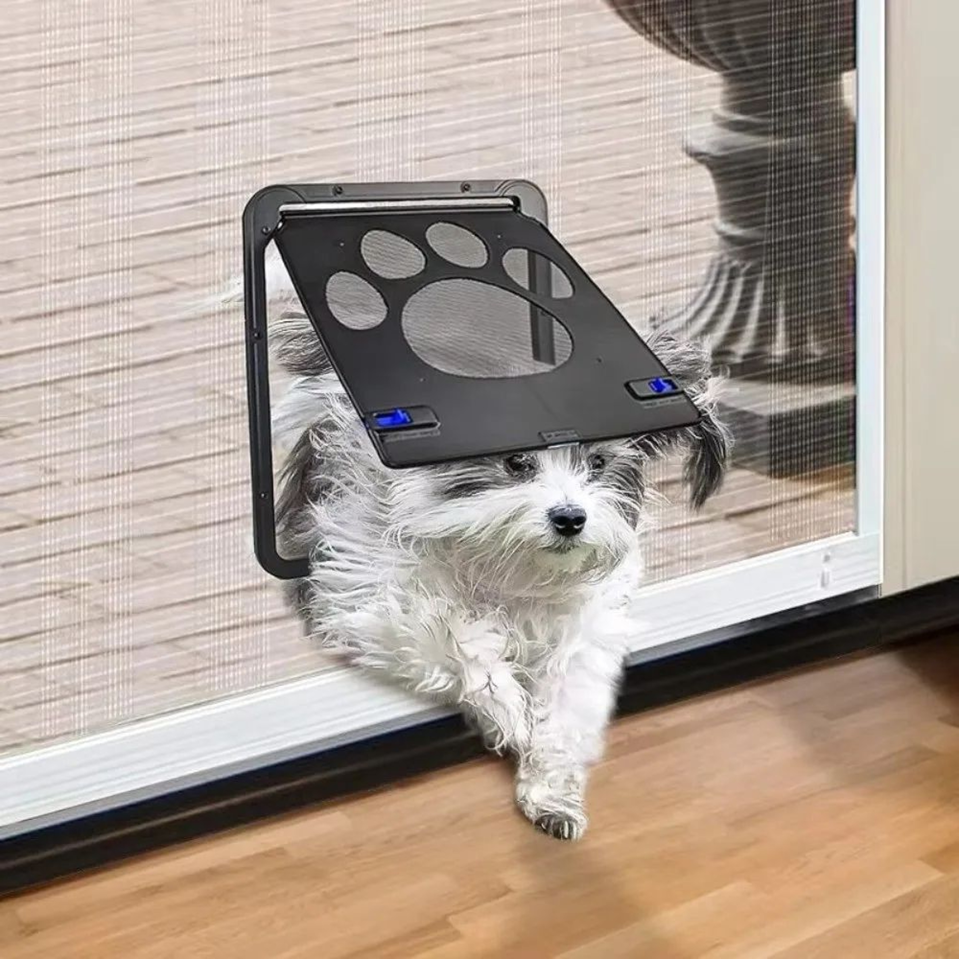 Magnetic Lockable Pet Screen Door 2