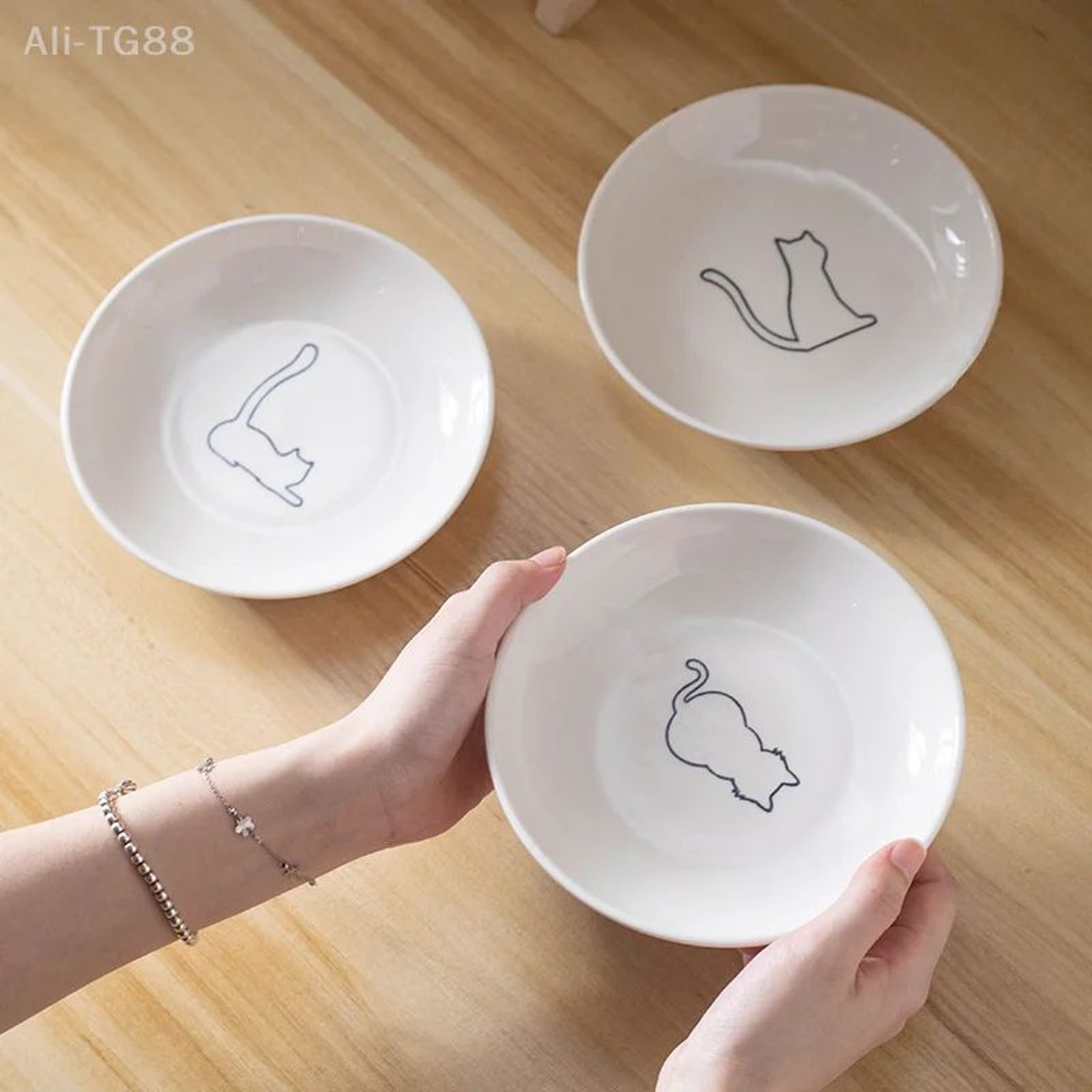 Ceramic Anti Slip Kitten Feeding Bowl 2