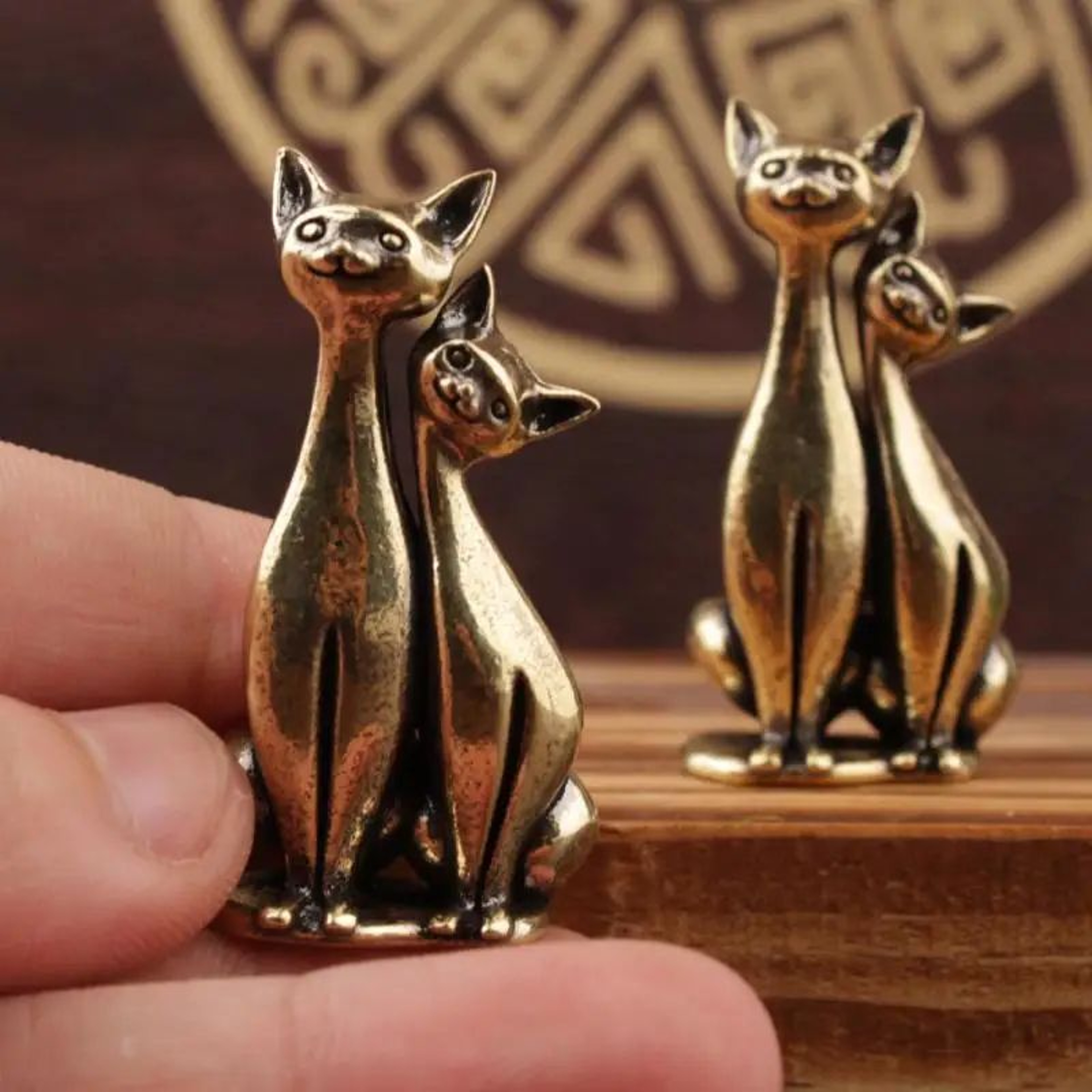 Vintage Brass Intertwined Loving Cats Couple Statue 0
